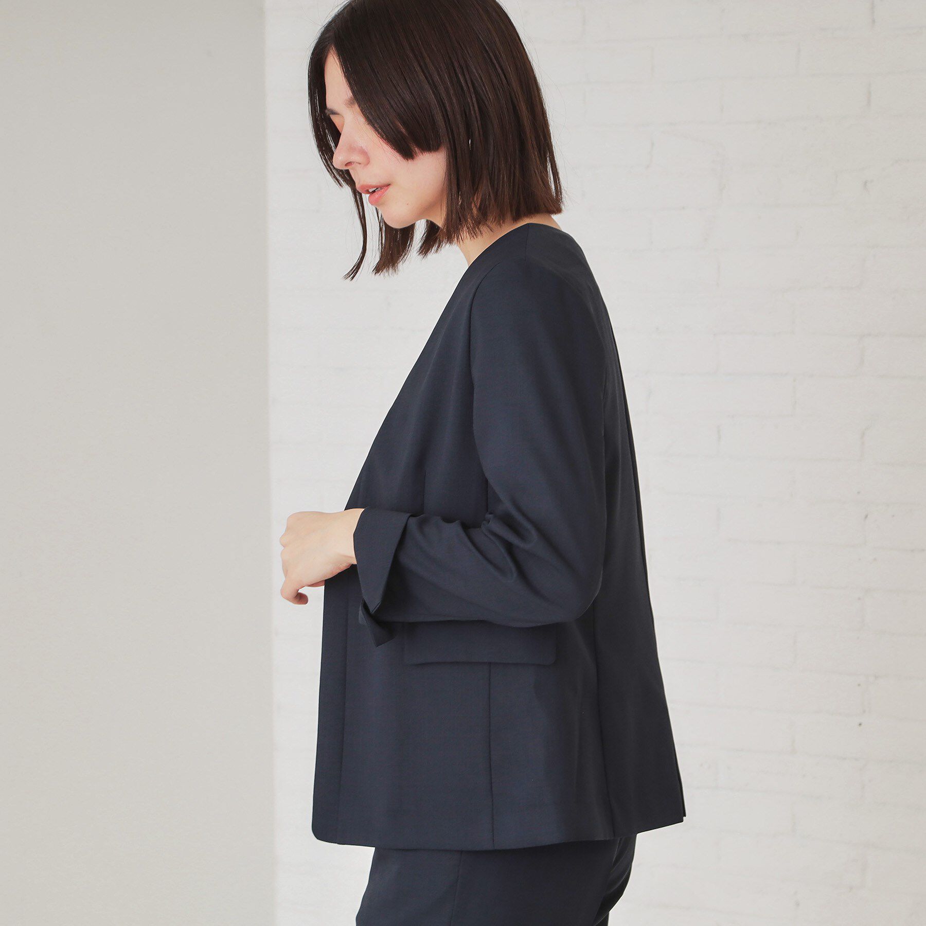 OPAQUE.CLIP「ストレッチリネンライクVネックジャケット/セットアップ対応【洗濯機洗い可/防シワ】」|ノーカラージャケット|