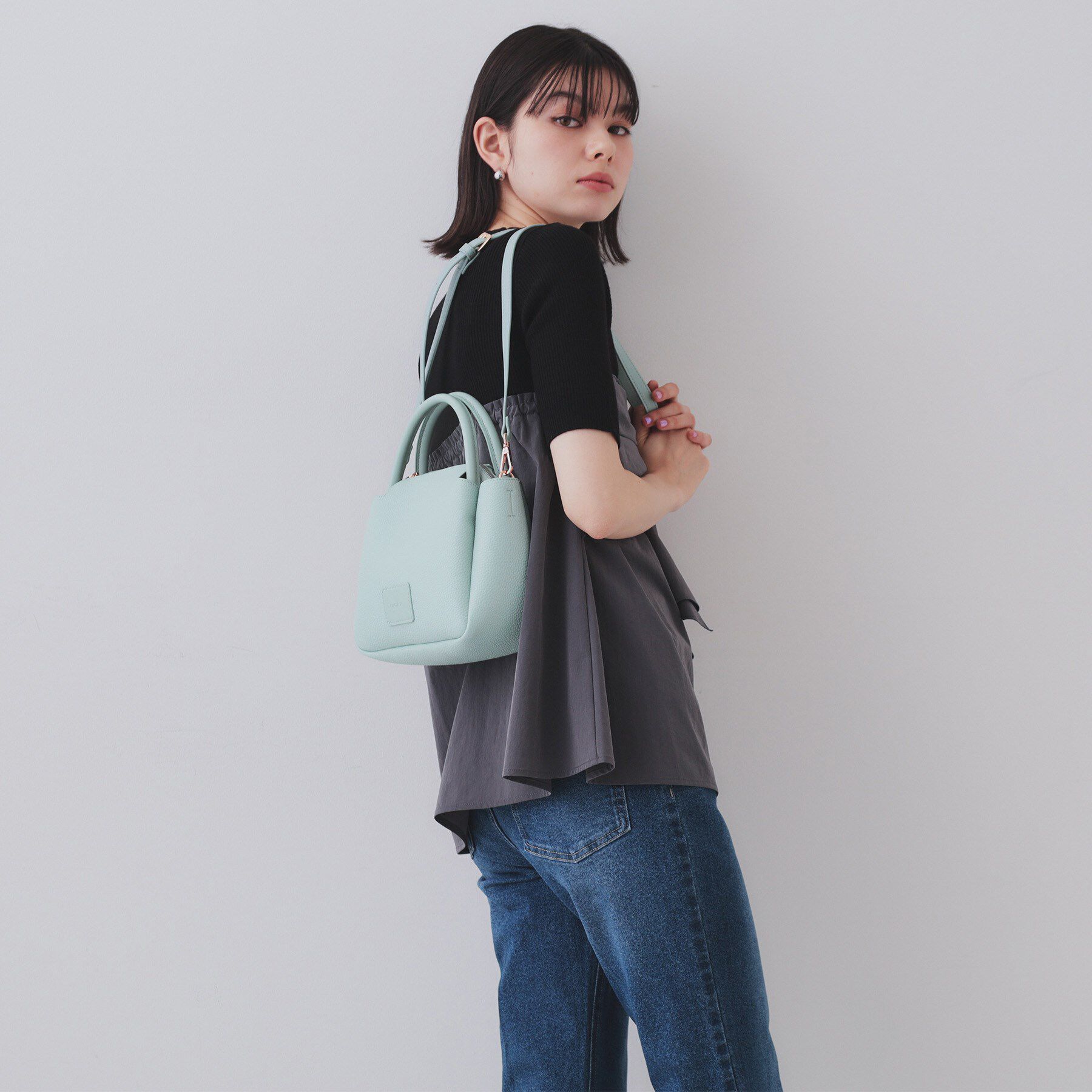 OPAQUE.CLIP「【2WAY】シュリンク合皮ラウンドミニショルダーバッグ」|ショルダー・メッセンジャー|ミントグリーン(02