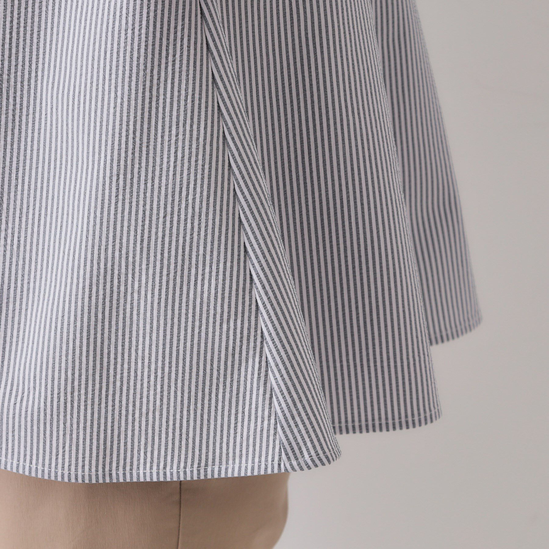 OPAQUE.CLIP「サッカーストライプペプラムブラウス【吸水速乾/イージーアイロン/洗濯機洗い可】」|シャツ・ブラウス|