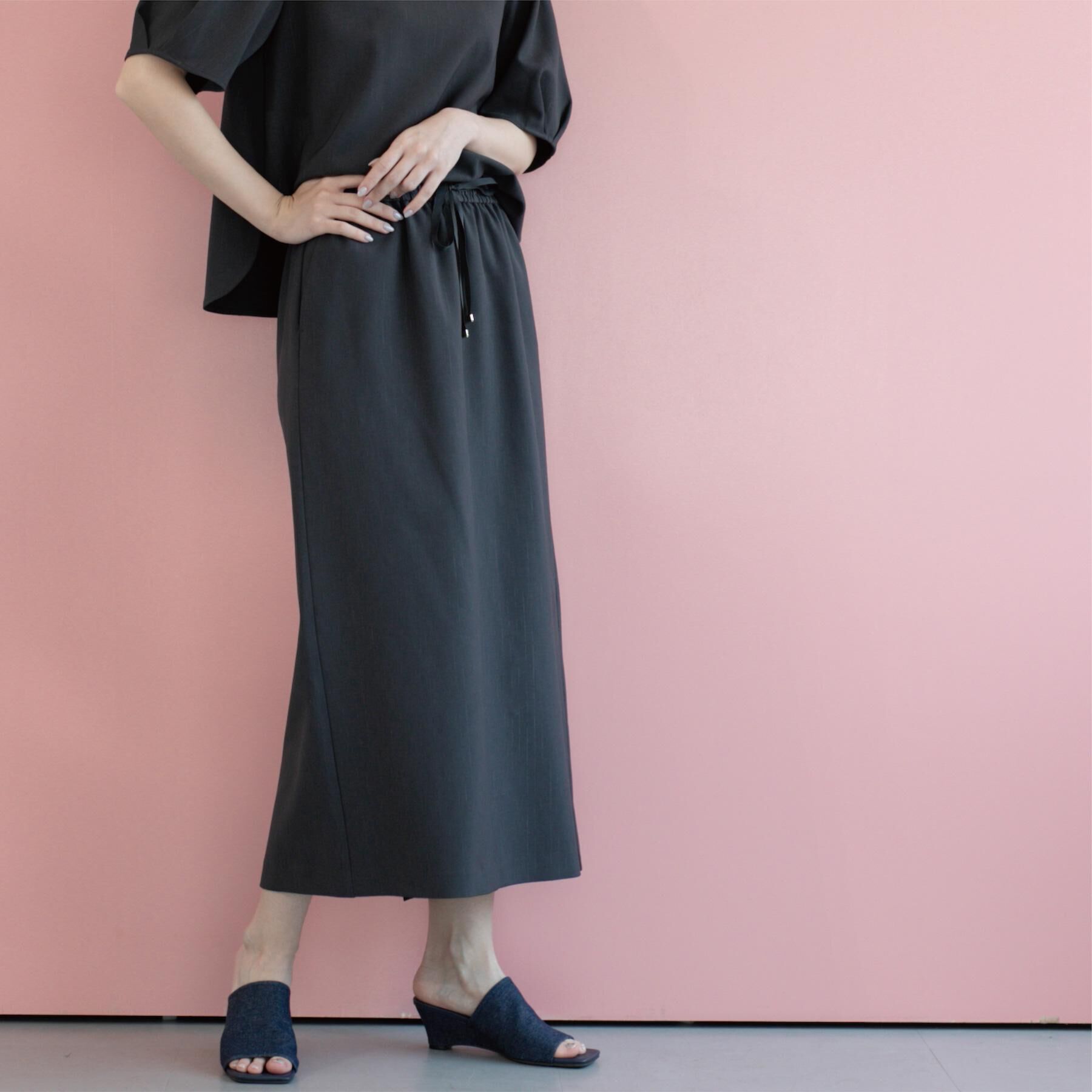 OPAQUE.CLIP「ラメストライプイージーナロースカート/セットアップ可【洗濯機洗い可/防シワ/吸水速乾】」|スカート|チャコールグレー(3