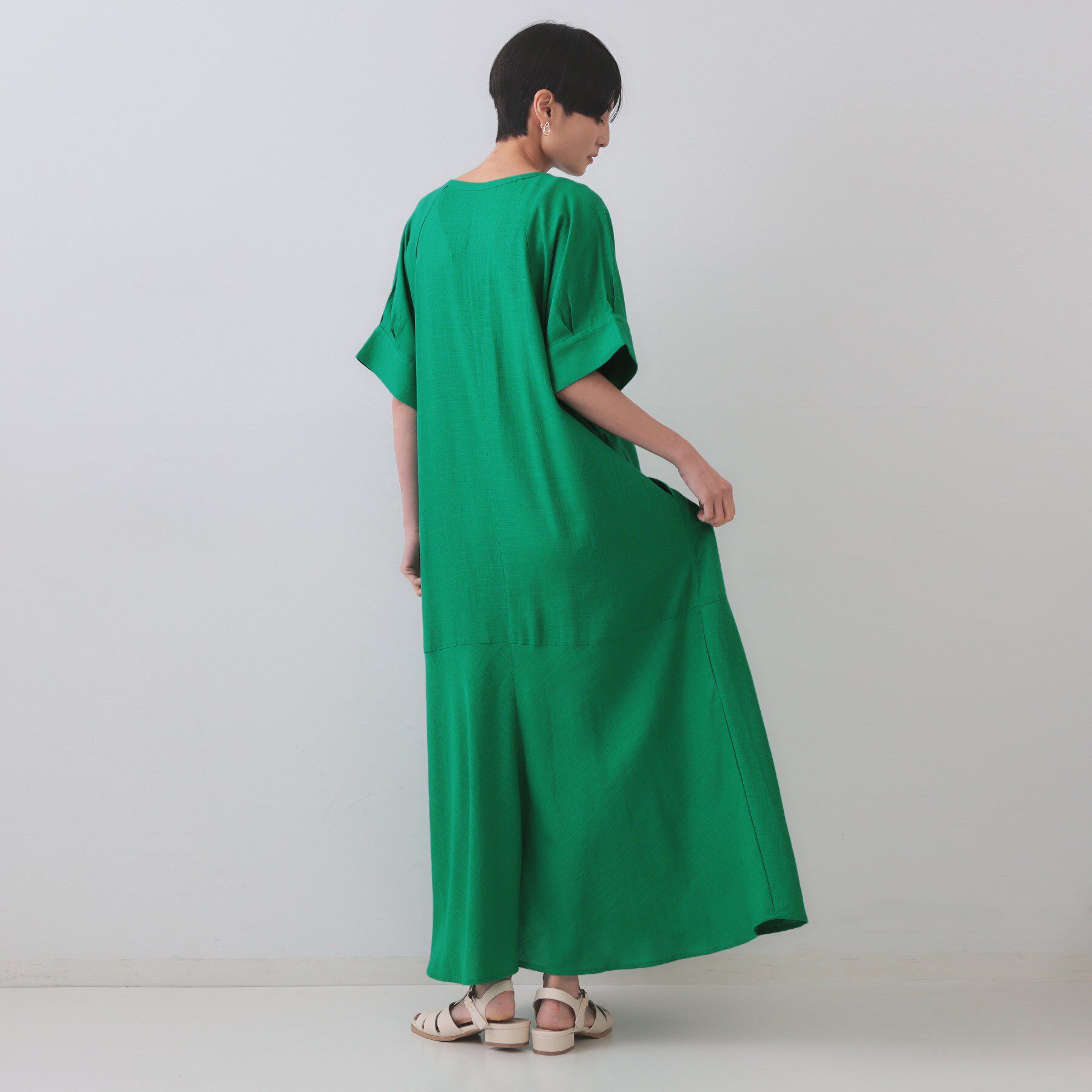 OPAQUE.CLIP「レーヨン麻キーネックワンピース【洗える】」|ワンピース|