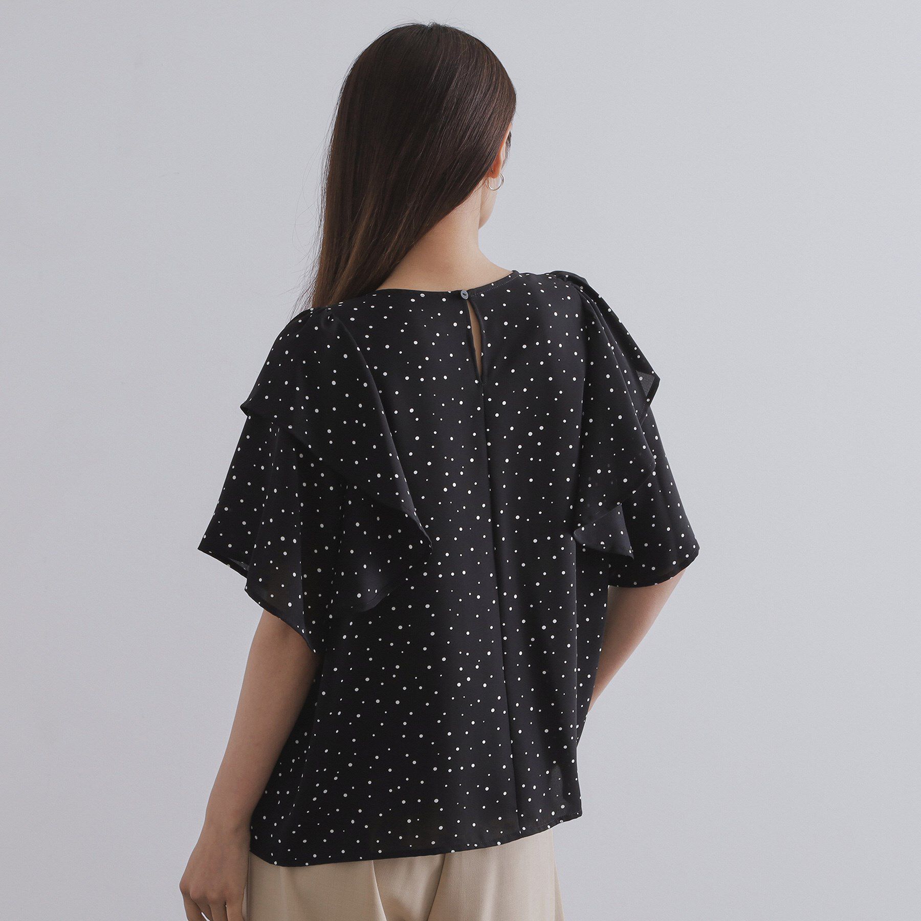 OPAQUE.CLIP「ランダムドットフリルブラウス【洗濯機洗い可】」|シャツ・ブラウス|