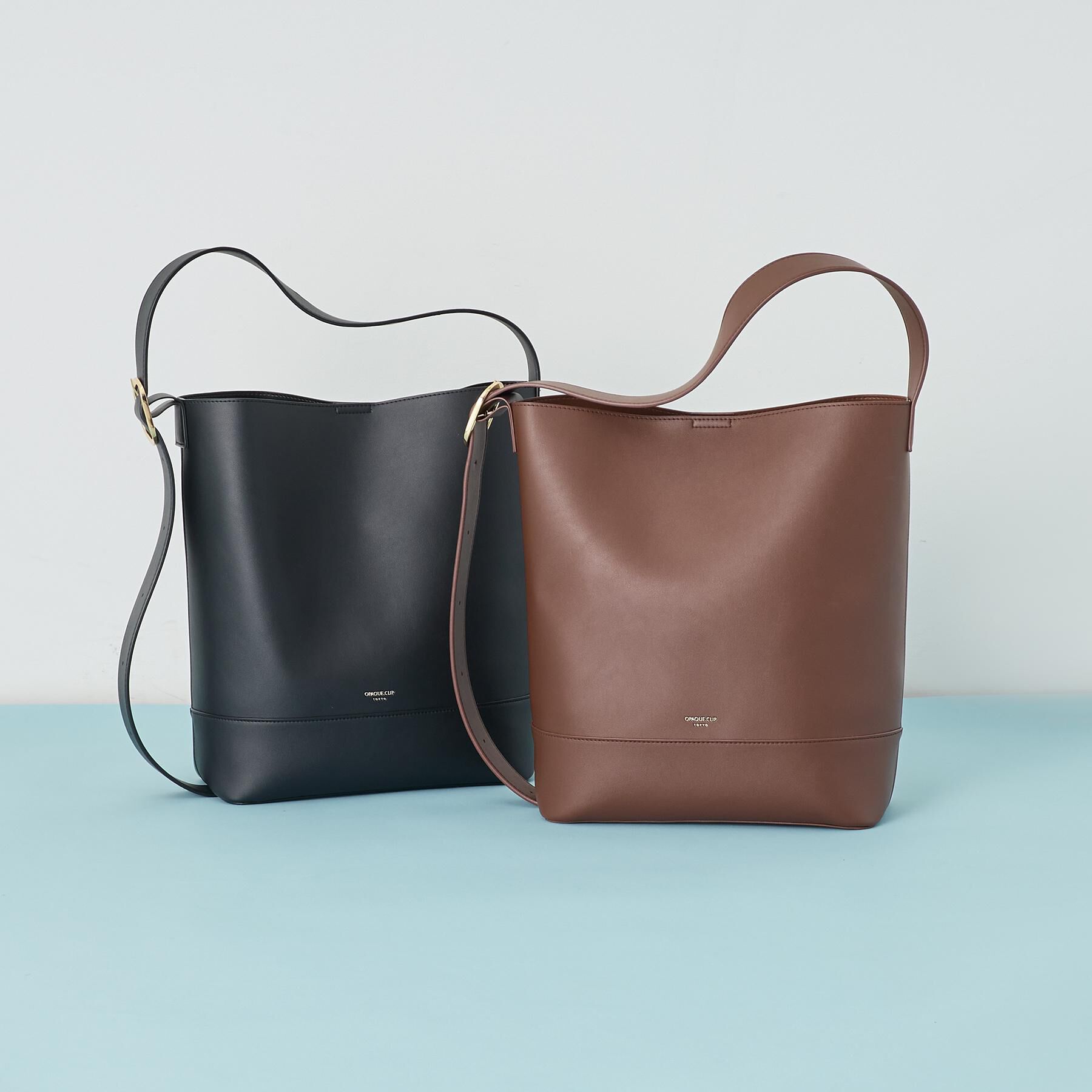 OPAQUE.CLIP「【軽量/A4サイズ対応/通勤対応】スムース合皮ワンショルダーバッグ」|ショルダー・メッセンジャー|