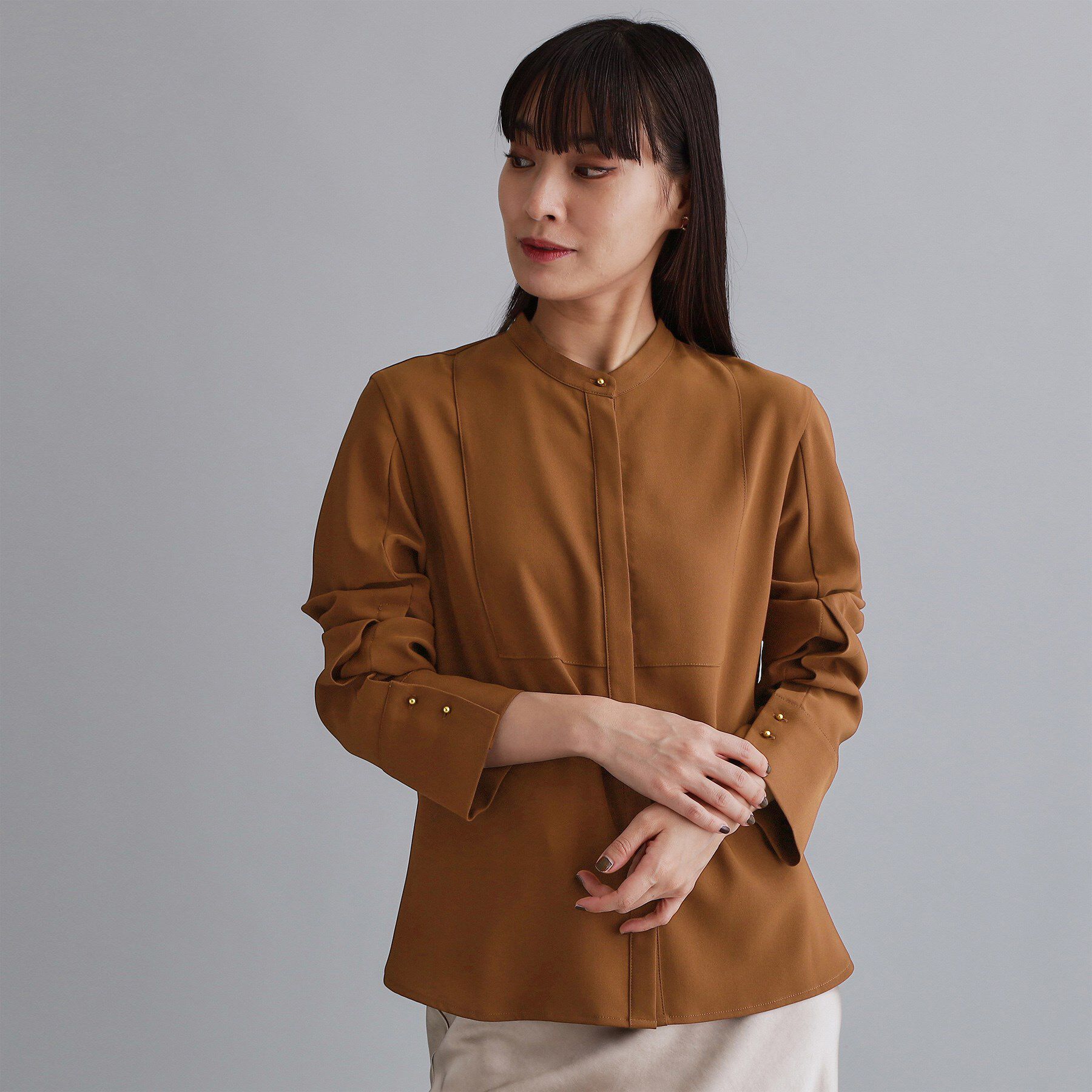 OPAQUE.CLIP「【es】ブザム切替バンドカラーシャツブラウス【洗濯機OK/防シワ/UVケア/接触冷感】」|シャツ・ブラウス|ブラウン(044)