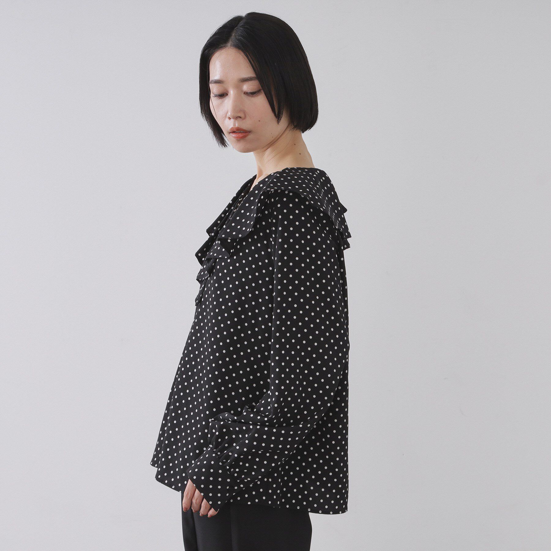 OPAQUE.CLIP「ドットプリントラッフルブラウス【洗濯機OK】」|シャツ・ブラウス|