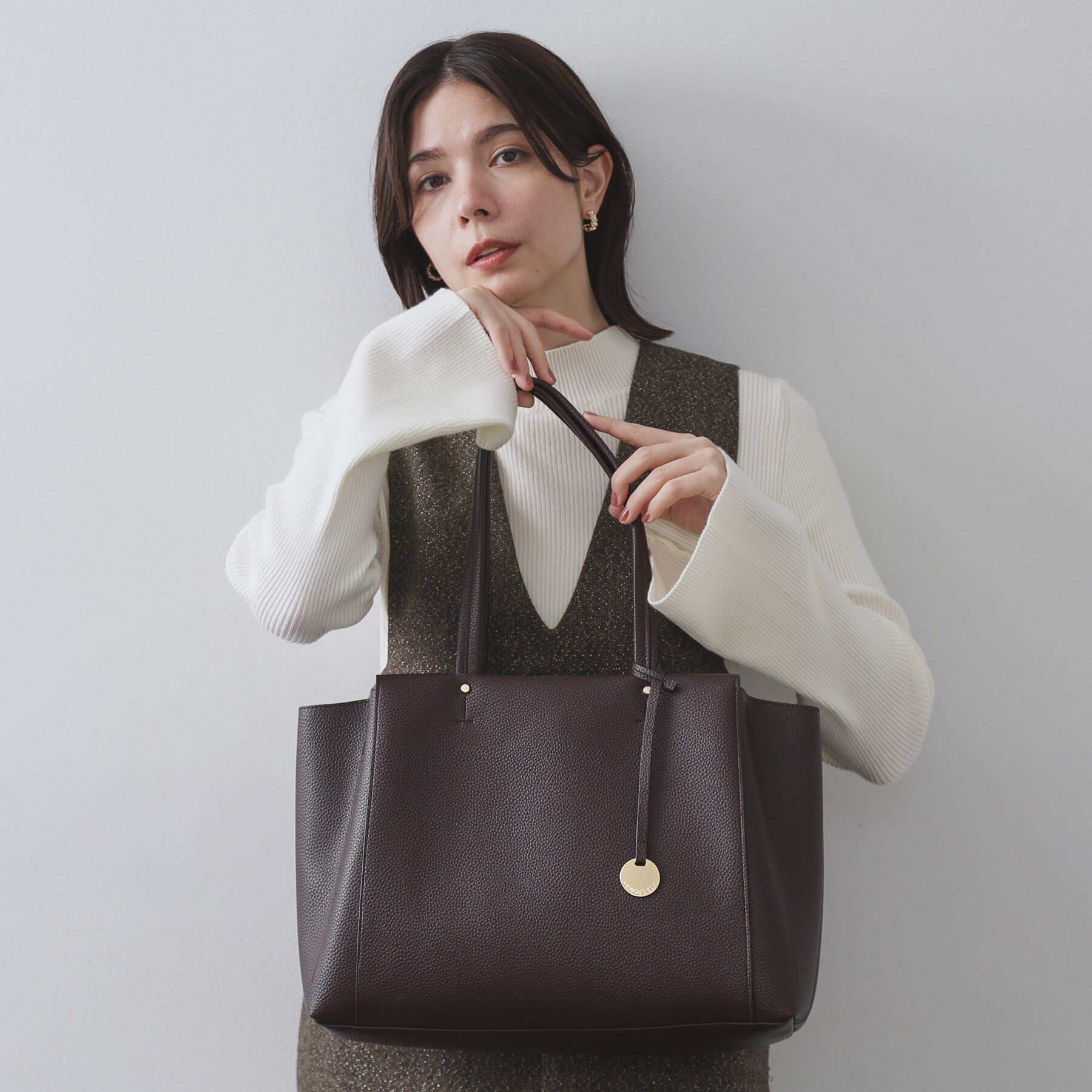 OPAQUE.CLIP「【人間工学／A4サイズ対応】シュリンクトートバッグ」|トートバッグ|ブラウン(044)