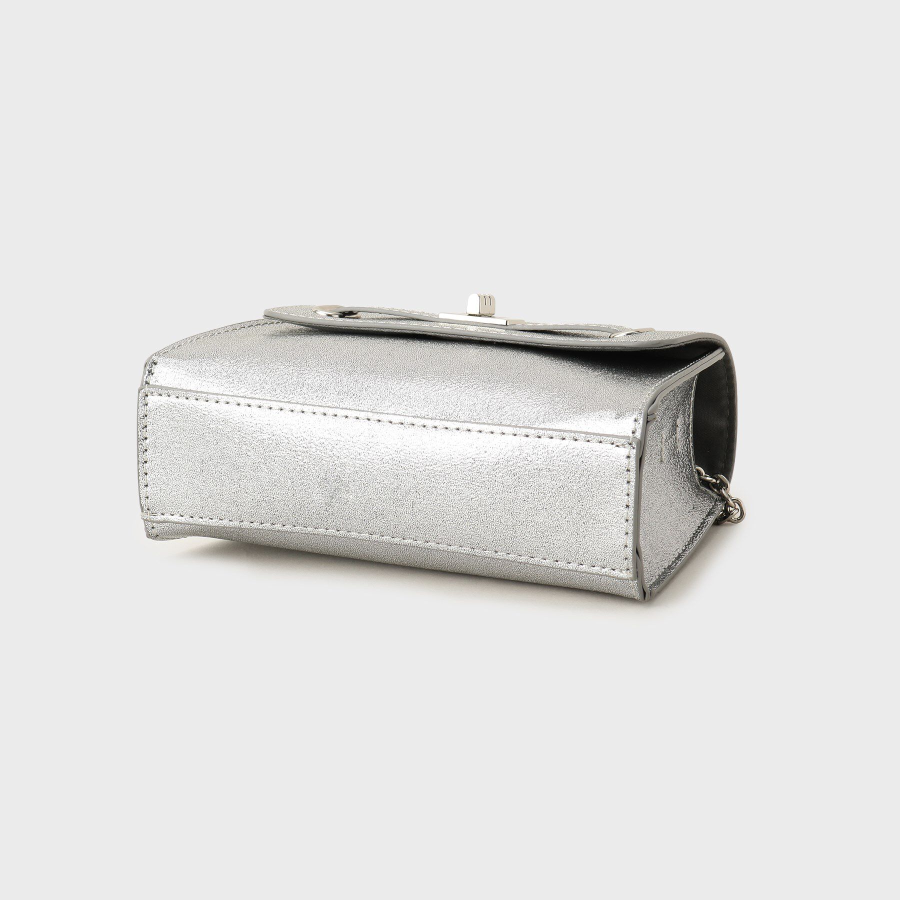 OPAQUE.CLIP「シャイニー合皮スクエアデザインチェーンミニショルダーバッグ」|ショルダー・メッセンジャー|