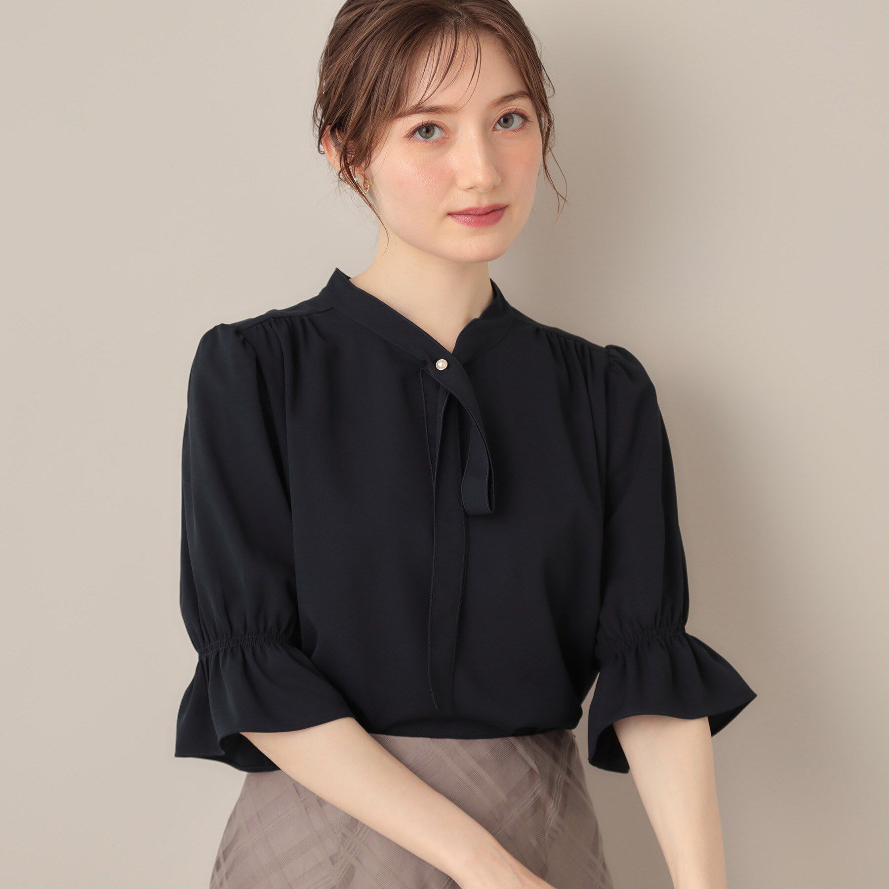 Couture broach「【大人可愛い・5分袖・通勤】デザインタイブラウス」|シャツ・ブラウス|