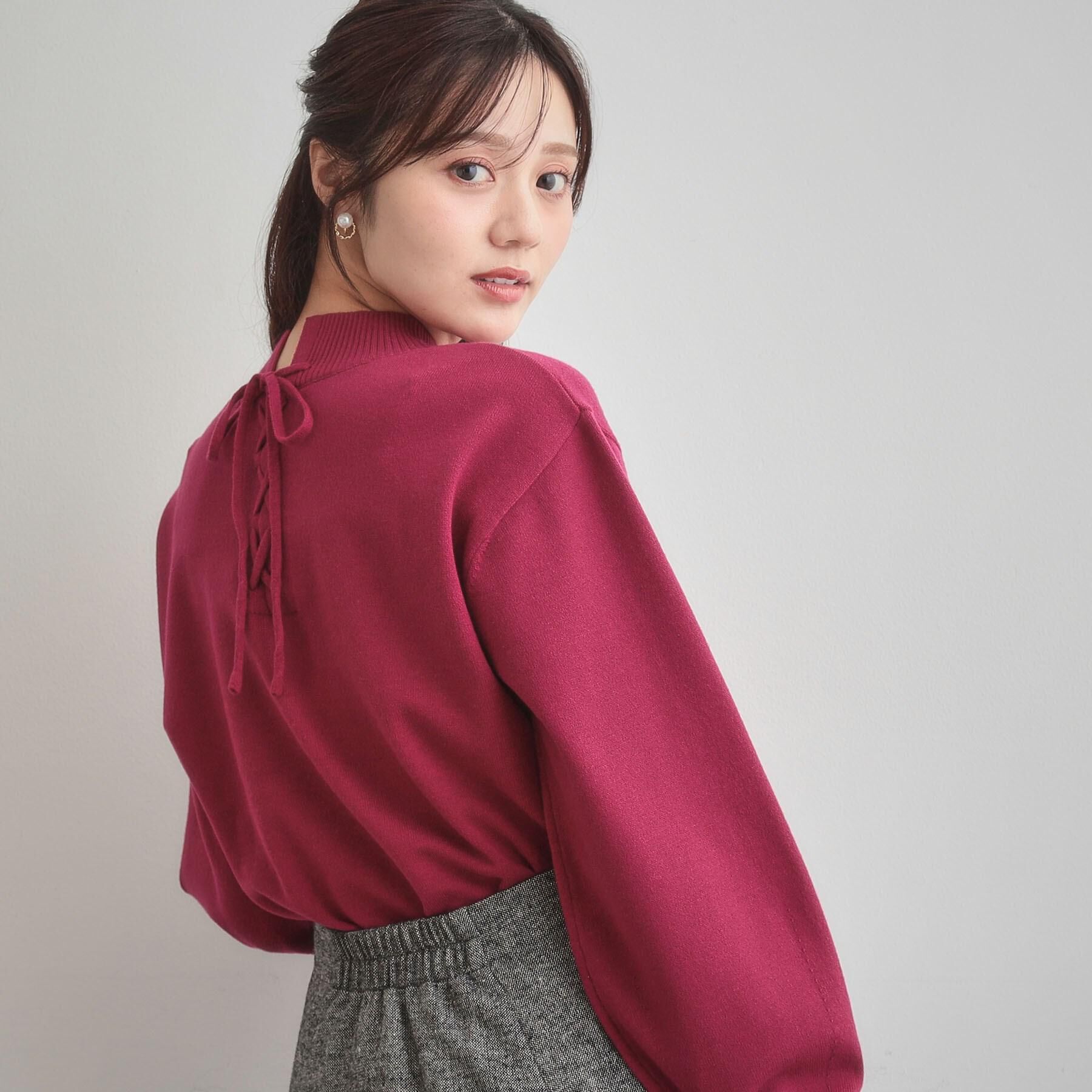 Couture broach「【後ろ姿も着映える・通勤】バックレースアップ微起毛ニット」|ニット・セーター|