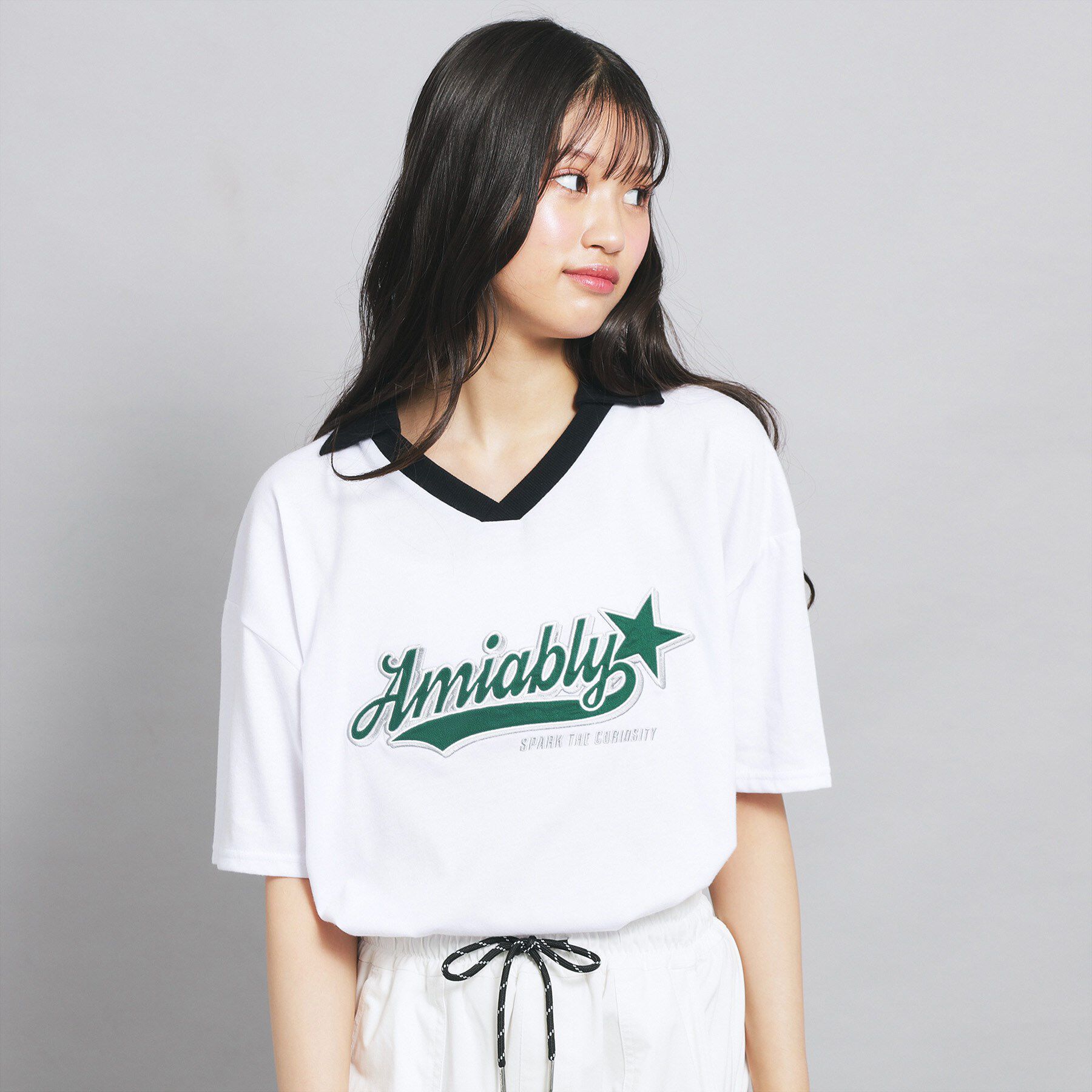 PINK-latte「Vネック衿付きアップリケビッグTシャツ」|Tシャツ・カットソー|オフホワイト(003