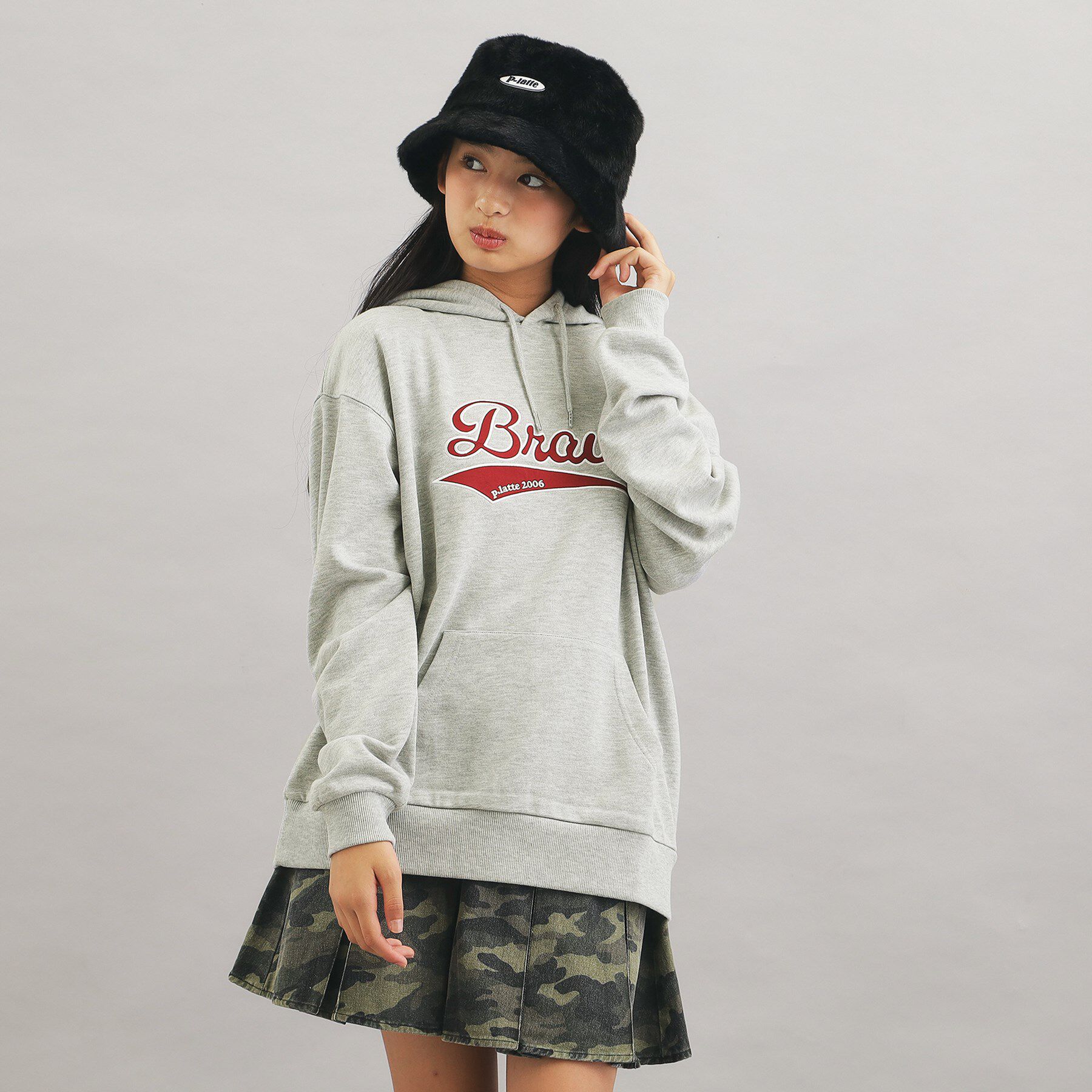 PINK-latte「サテンアップリケBIGパーカー」|パーカー|