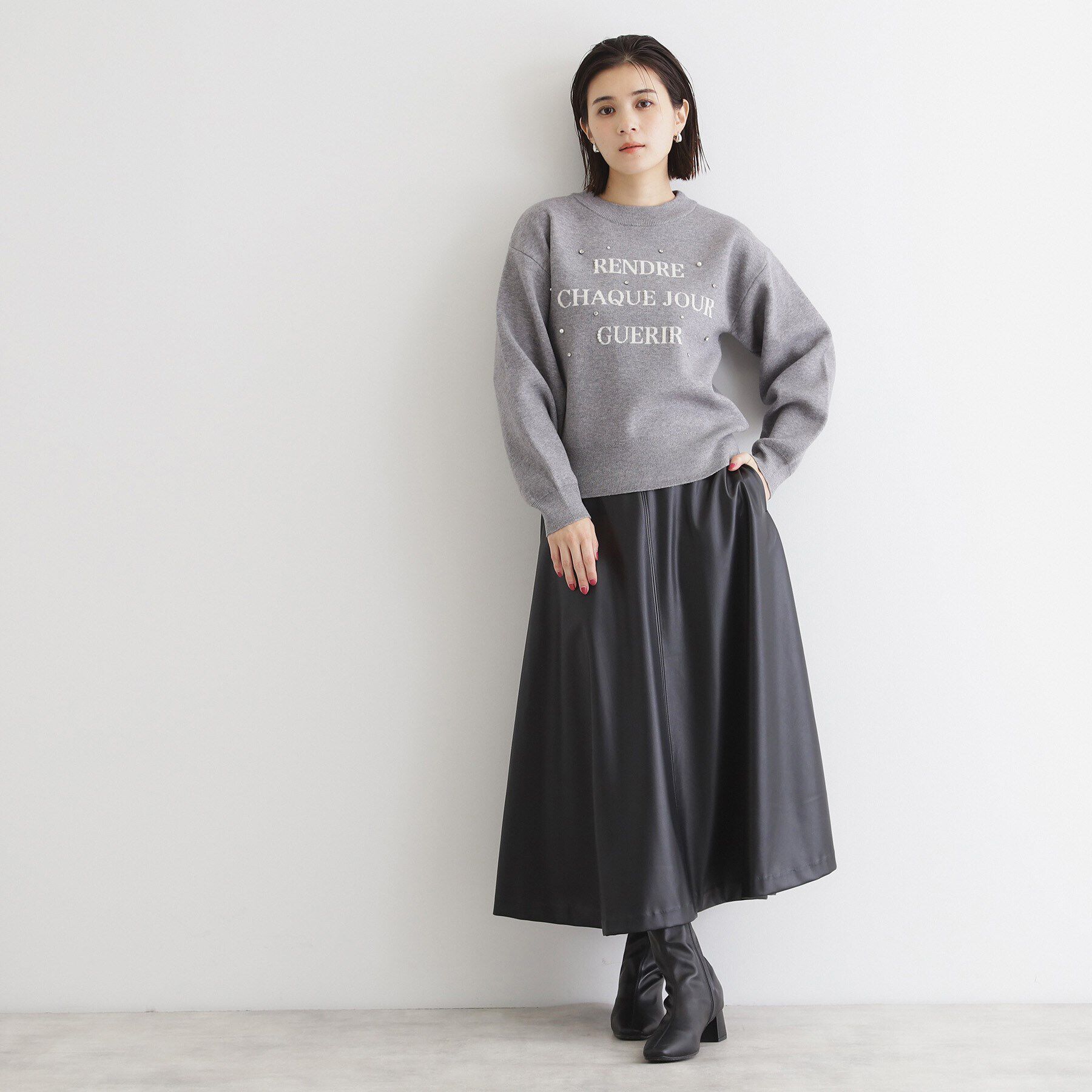 THE SHOP TK「【静電気防止】ビジュー＆パール調ロゴジャガードニット」|ニット・セーター|