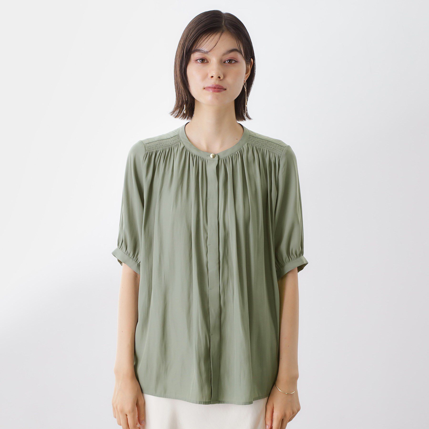 THE SHOP TK「【インしなくも決まる】サテンギャザー5分袖ブラウス」|シャツ・ブラウス|