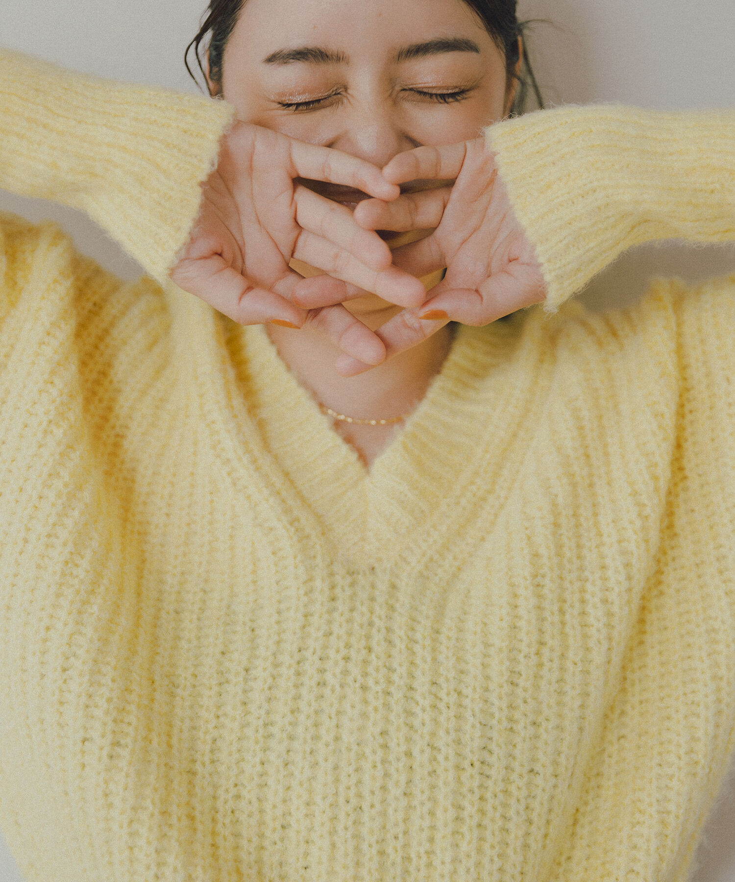  「Vネックオーバーニット」|ニット・セーター|イエロー