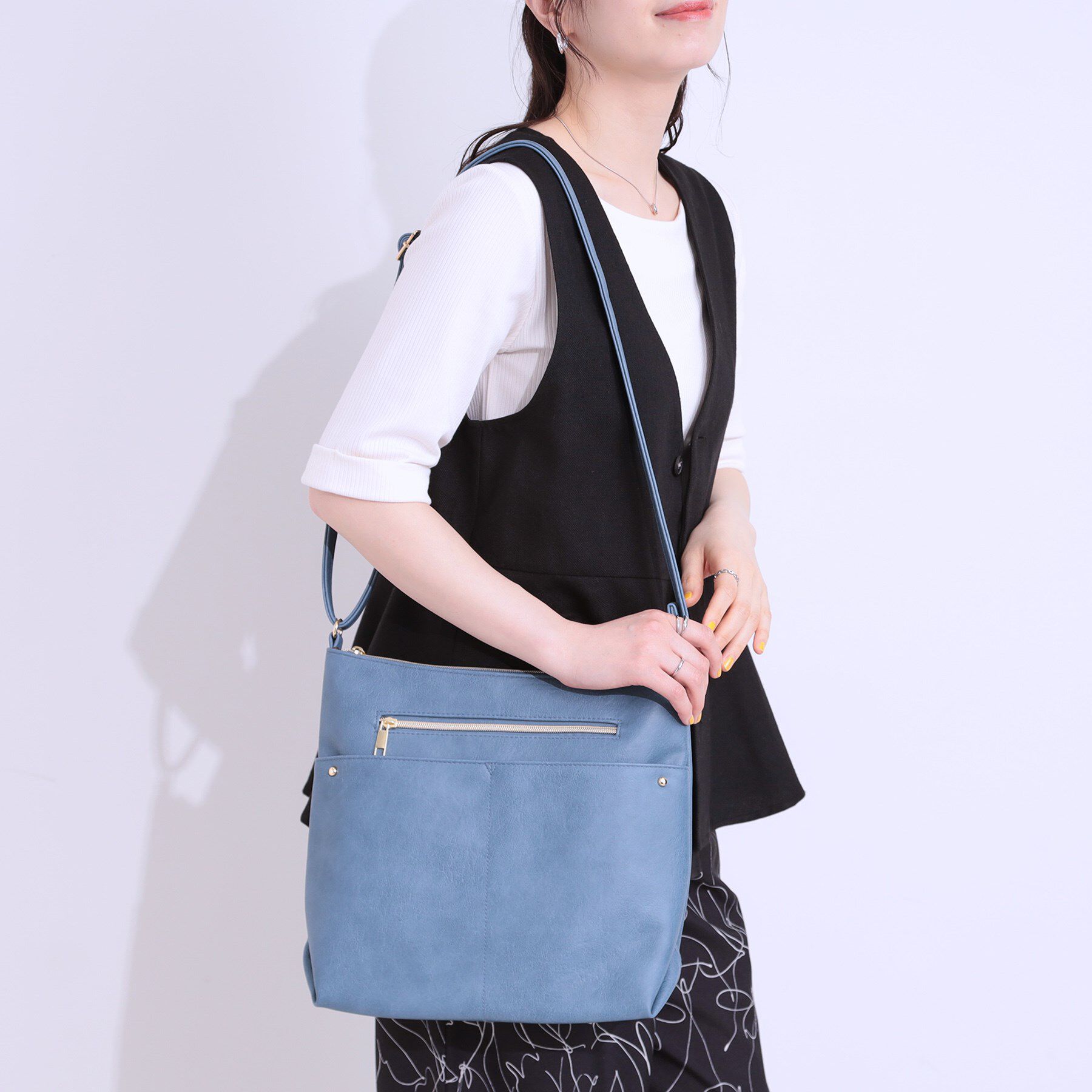 SHOO･LA･RUE「フロント2ポケットショルダーバッグ」|ショルダー・メッセンジャー|