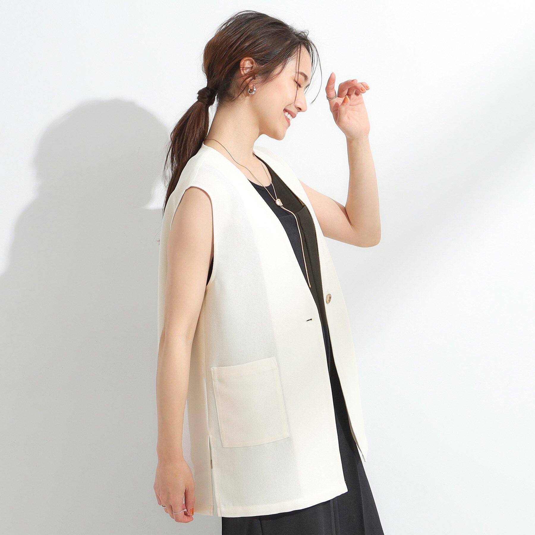 SHOO･LA･RUE「【S-LL】夏のレイヤードコーデに さらりと着られるメッシュジレ」|ベスト・ジレ|