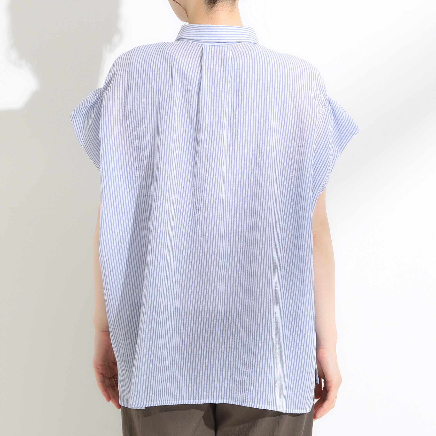 SHOO･LA･RUE「【S-LL】さらシャリコットン 上品なシアー感のフロントボタンシャツ」|シャツ・ブラウス|