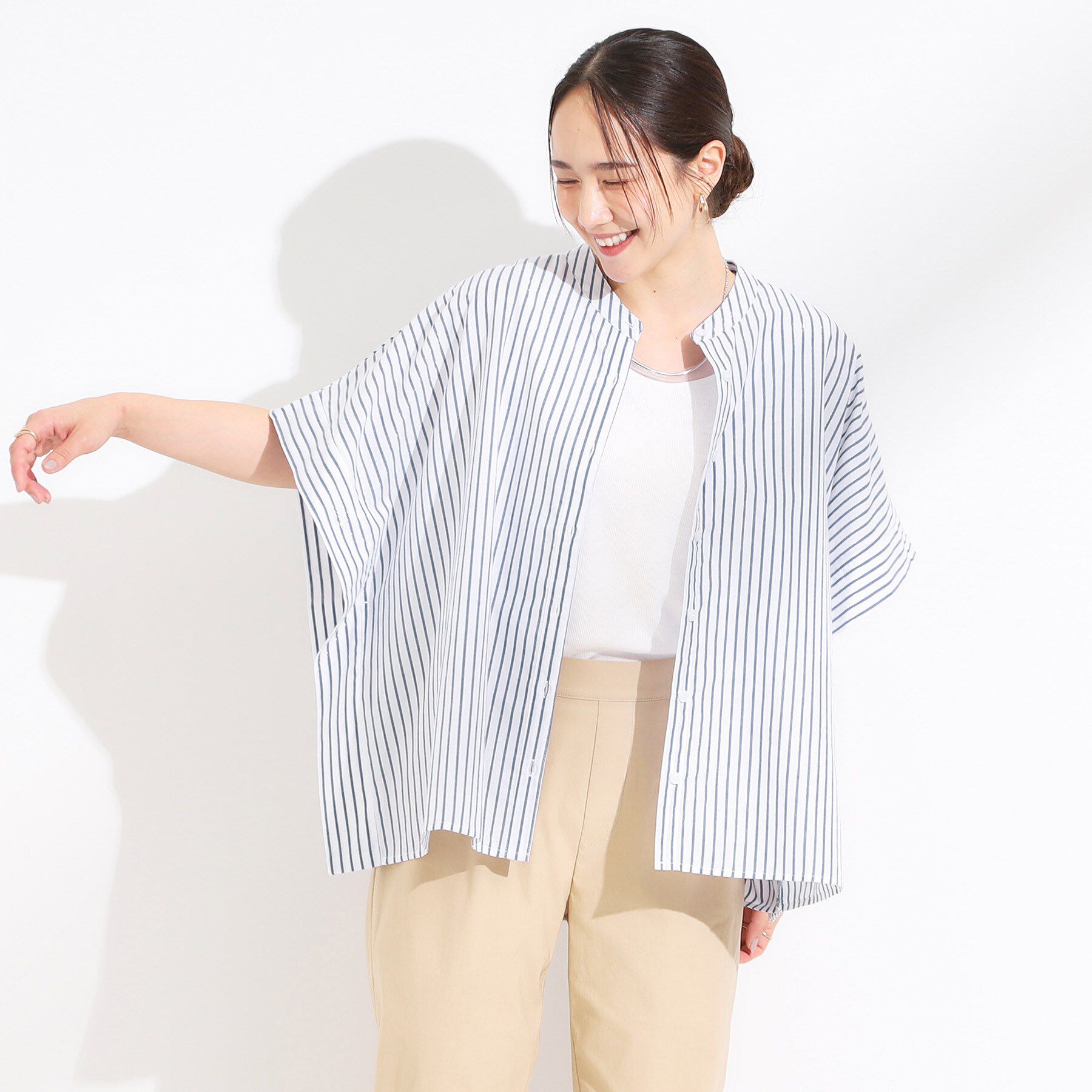 SHOO･LA･RUE「きれいめカジュアルに ラメストライプ ポンチョ風シャツ」|シャツ・ブラウス|