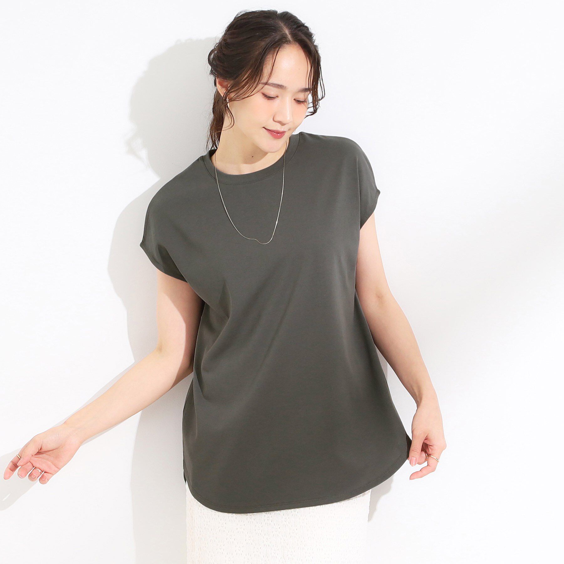 SHOO･LA･RUE「【S-LL/汗ジミ軽減/ひんやり/UV】フレンチスリーブTシャツ」|Tシャツ・カットソー|