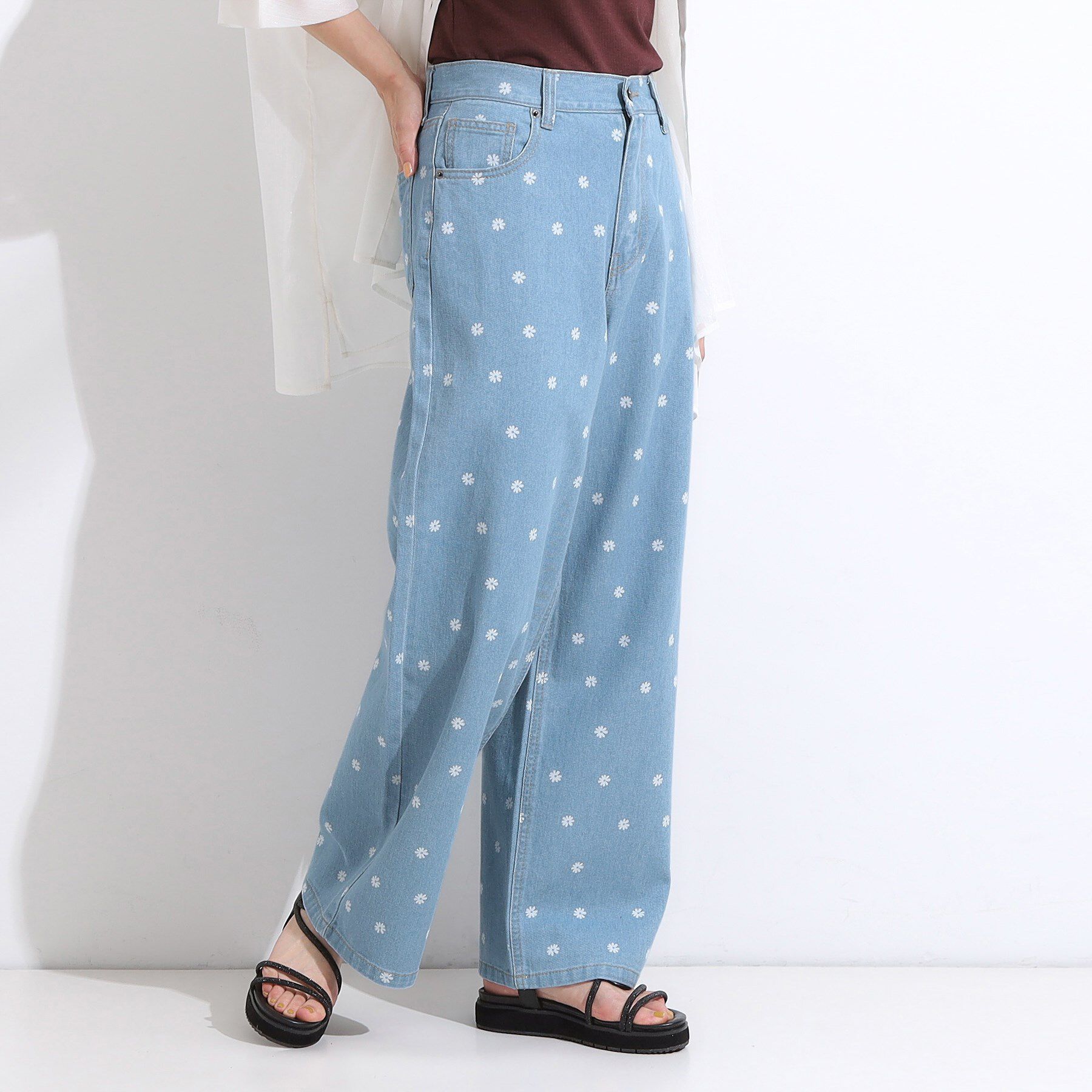 SHOO･LA･RUE「【S-LL】周りと差がつく デイジー柄デニムワイドパンツ」|デニム|