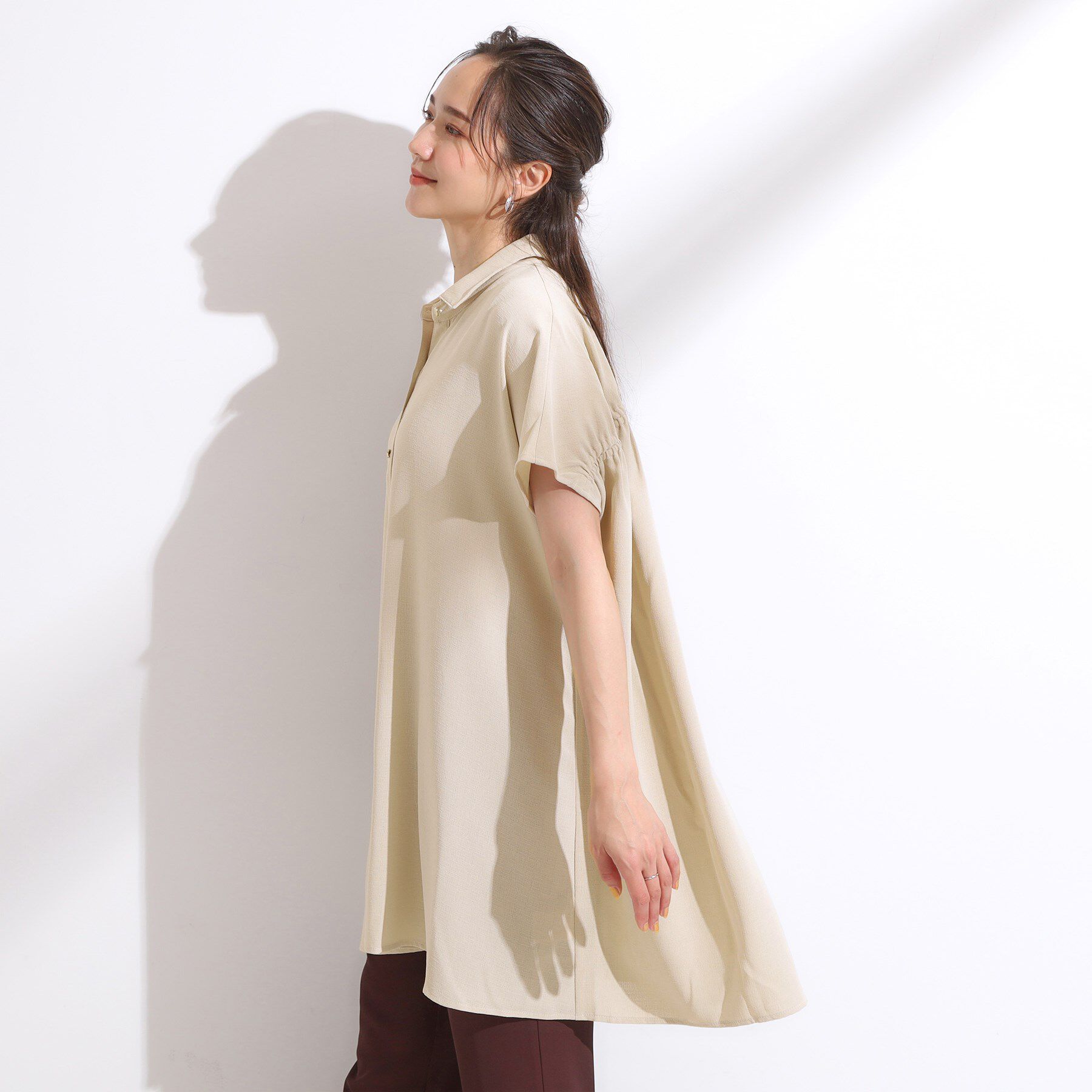 SHOO･LA･RUE「【S-LL/ひんやり】さらりとしたタッチが心地よい バックギャザーブラウス」|チュニック|