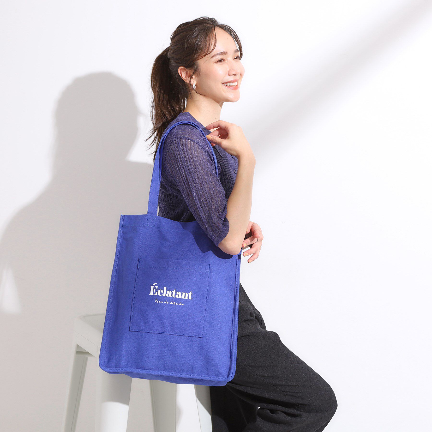 SHOO･LA･RUE「【ラッキーカラー/推し活にも】うちわも入るキャンバストートバッグ」|トートバッグ|