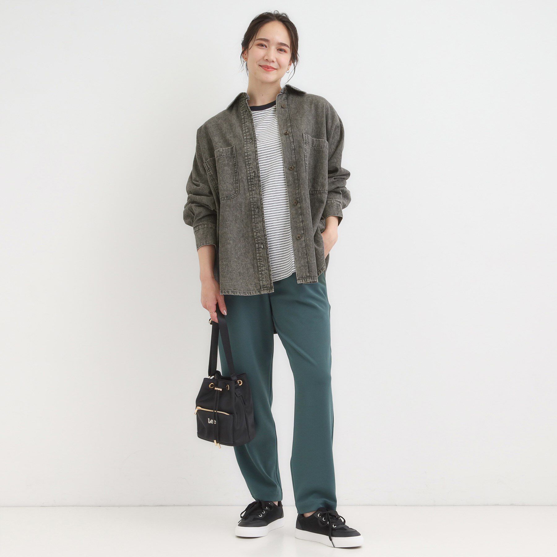 SHOO･LA･RUE「【S-LL】こなれ感をプラスする BIGポケットデニムシャツ」|シャツ・ブラウス|