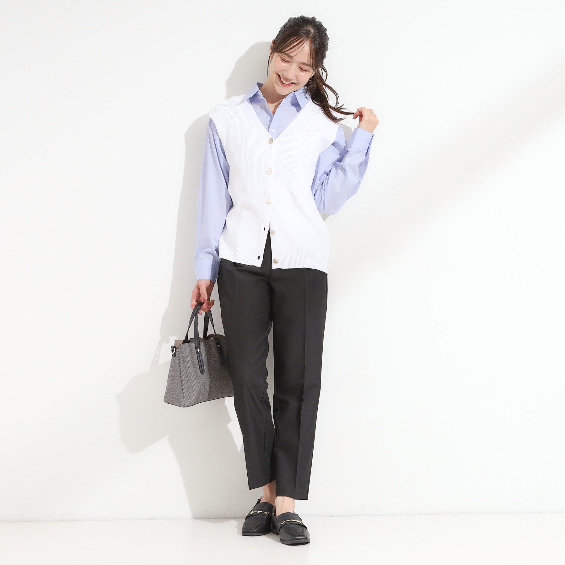 SHOO･LA･RUE「【S-LL】ゴールドボタンが上品 大人のニットベスト」|ベスト・ジレ|