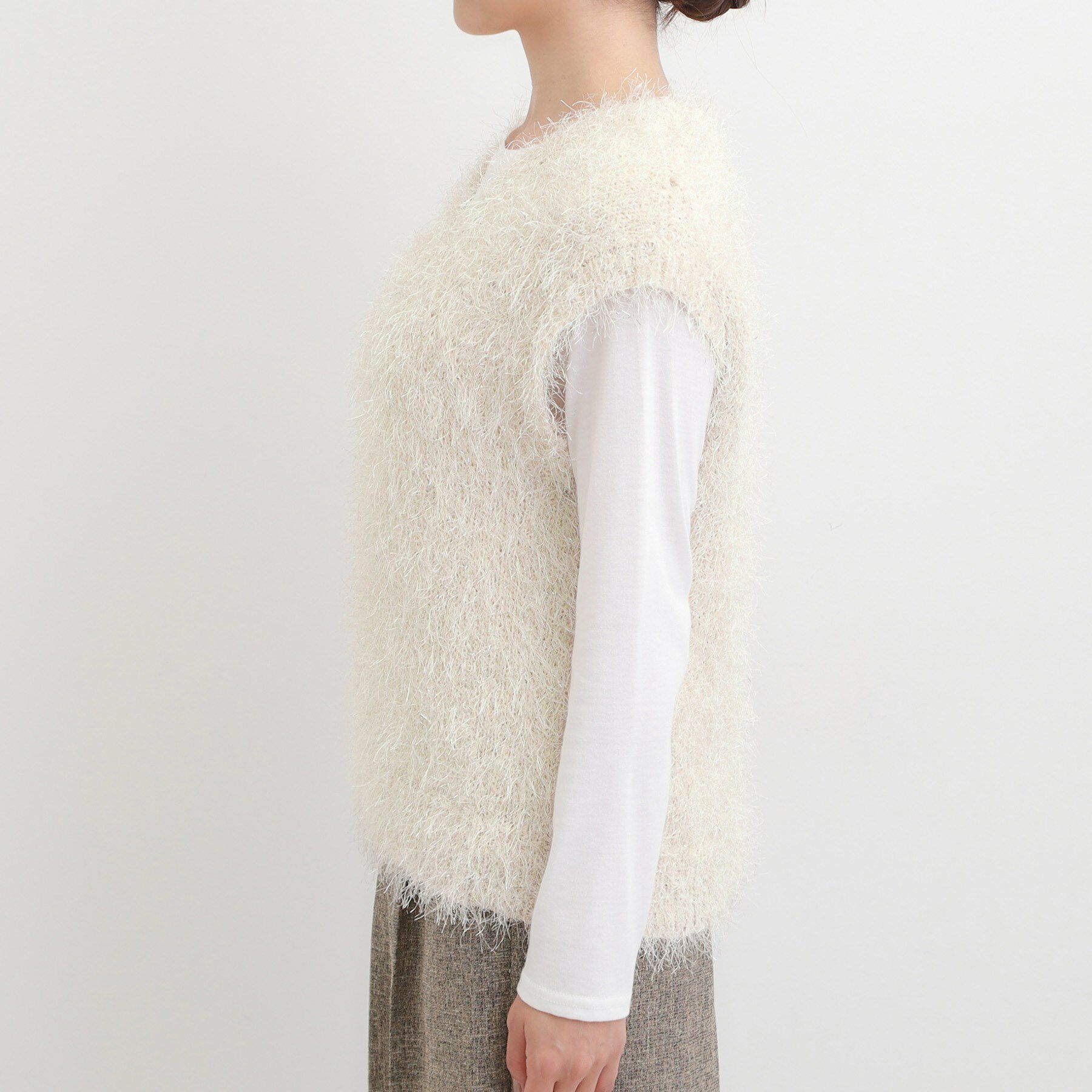 SHOO･LA･RUE「【2点セット/S-LL】大人のフェミニンカジュアルに ラメシャギーニットベスト+ロンT」|ニット・セーター|