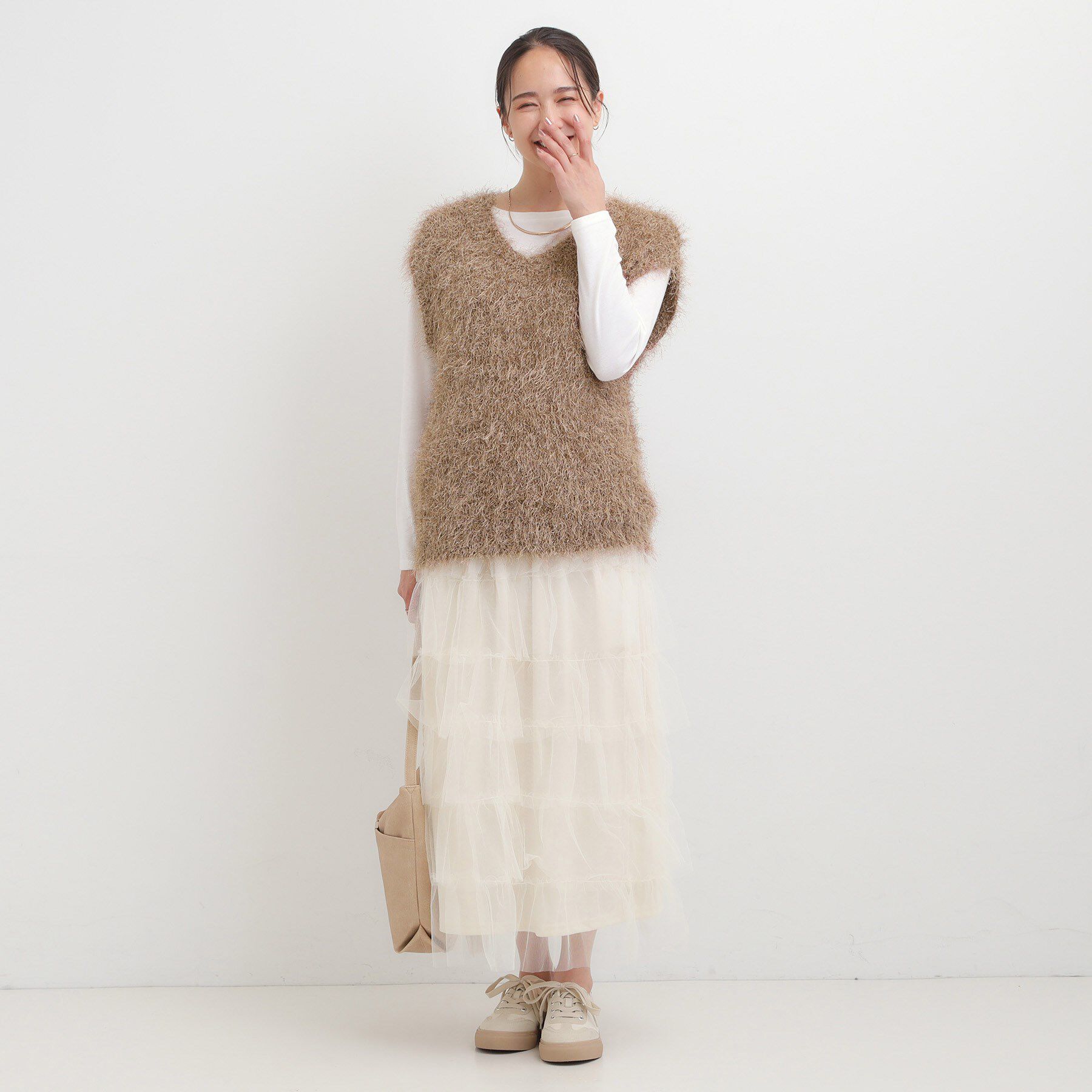 SHOO･LA･RUE「【2点セット/S-LL】大人のフェミニンカジュアルに ラメシャギーニットベスト+ロンT」|ニット・セーター|