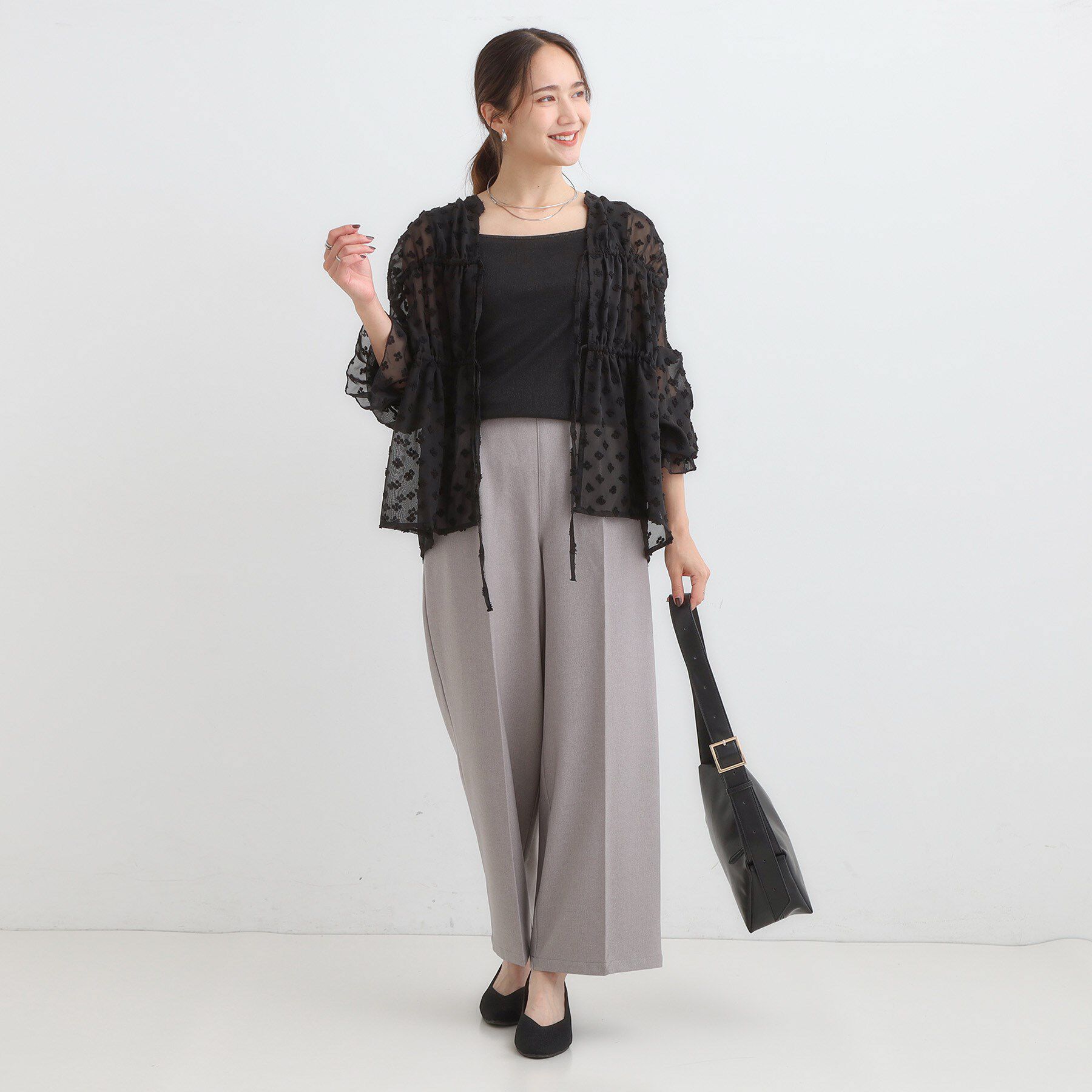 SHOO･LA･RUE「華やかにさをプラスする シアードビー シャーリングブラウス」|シャツ・ブラウス|