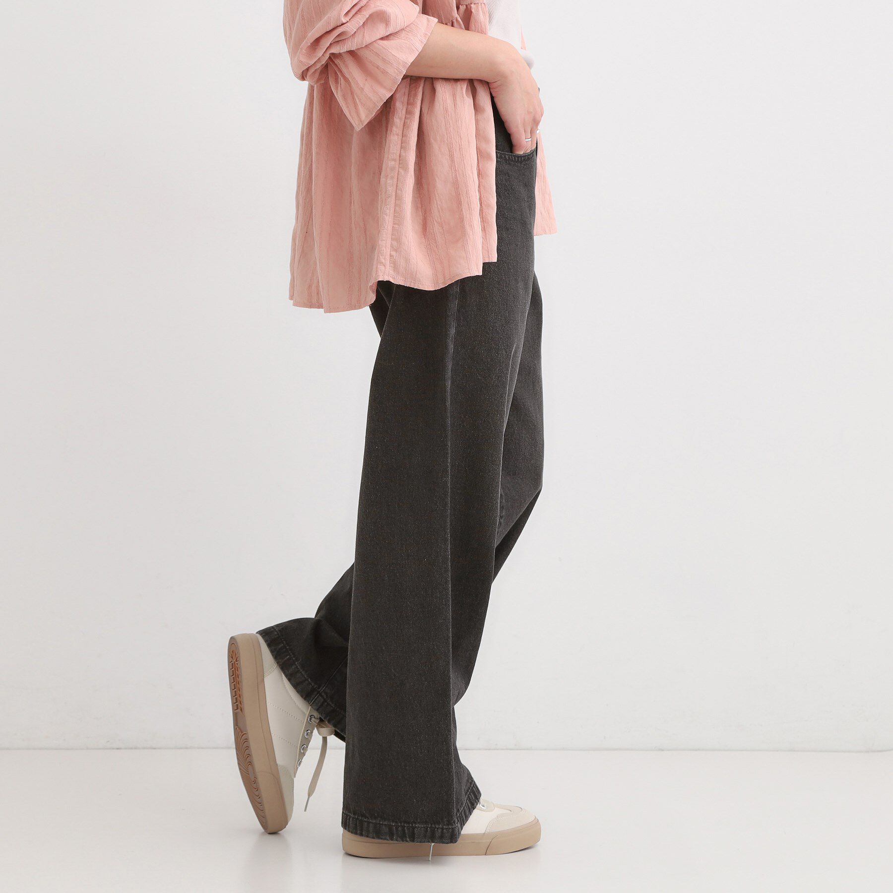 SHOO･LA･RUE「【S-LL】脚のラインを拾いにくい デニムワイドパンツ」|デニム|