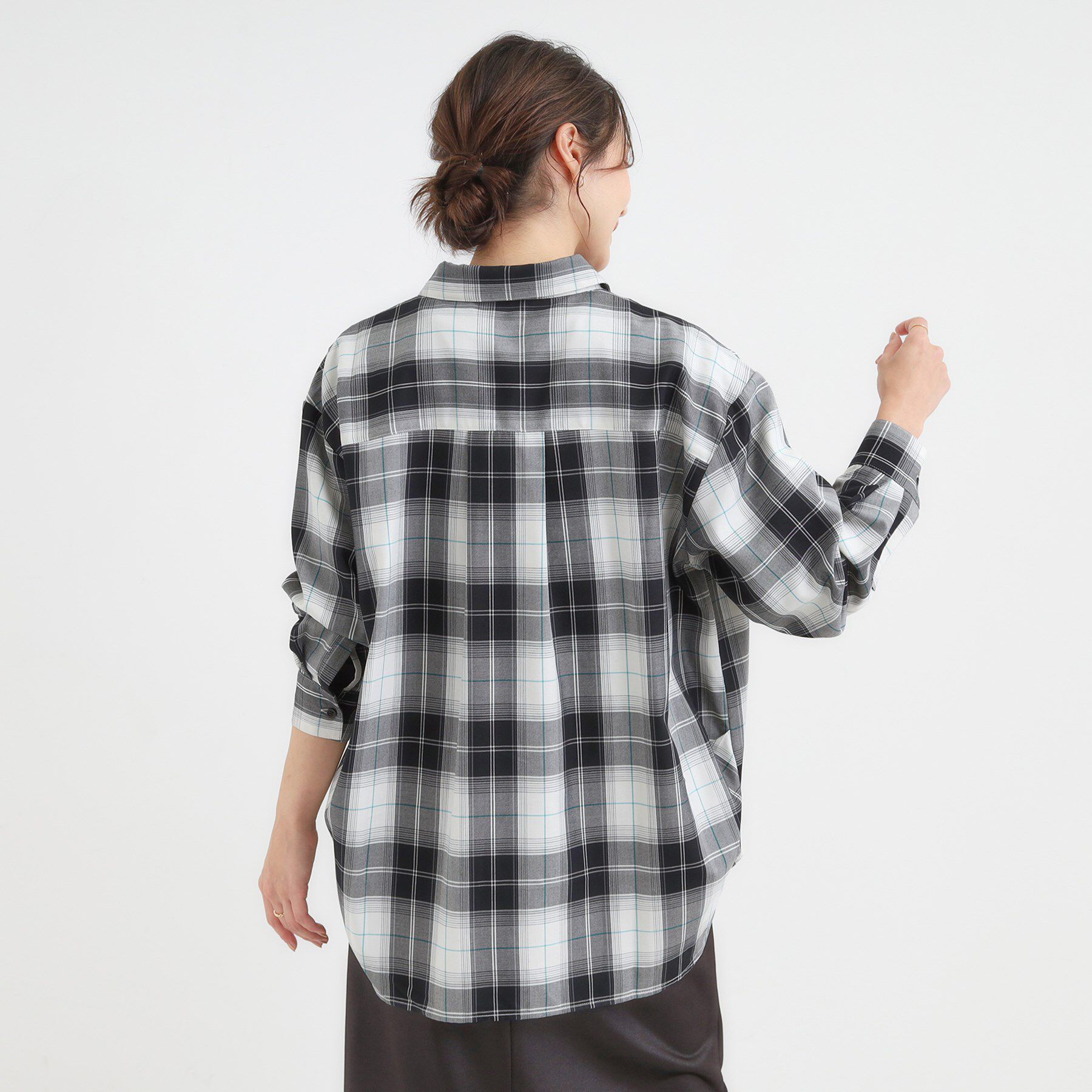 SHOO･LA･RUE「【洗濯機可/S-LL】程よいゆとりと抜け感 大人のチェックシャツ」|シャツ・ブラウス|