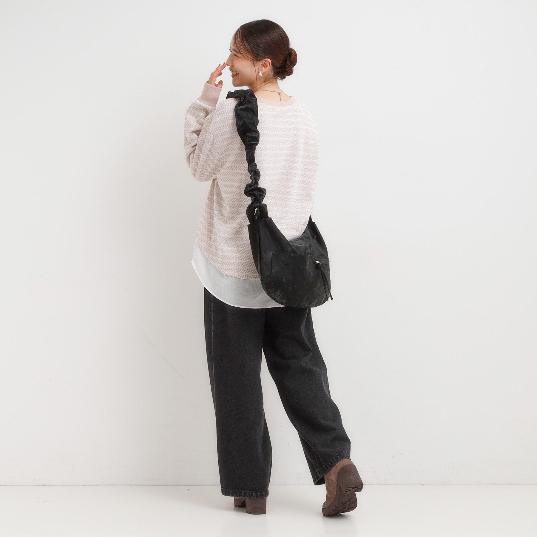 SHOO･LA･RUE「ハンドルフリルショルダーバッグ」|ショルダー・メッセンジャー|