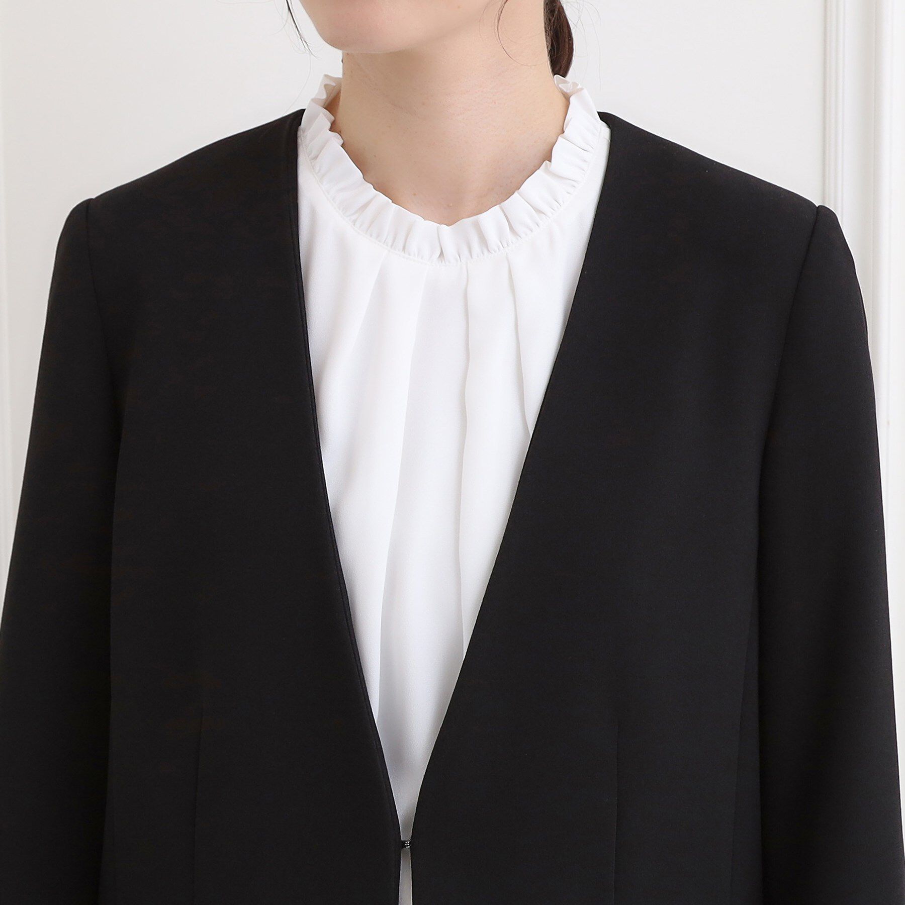 SHOO･LA･RUE「【洗濯機可/S-3L/イージーケア】きちんと楽に。カットジョーゼットノーカラージャケット」|ノーカラージャケット|