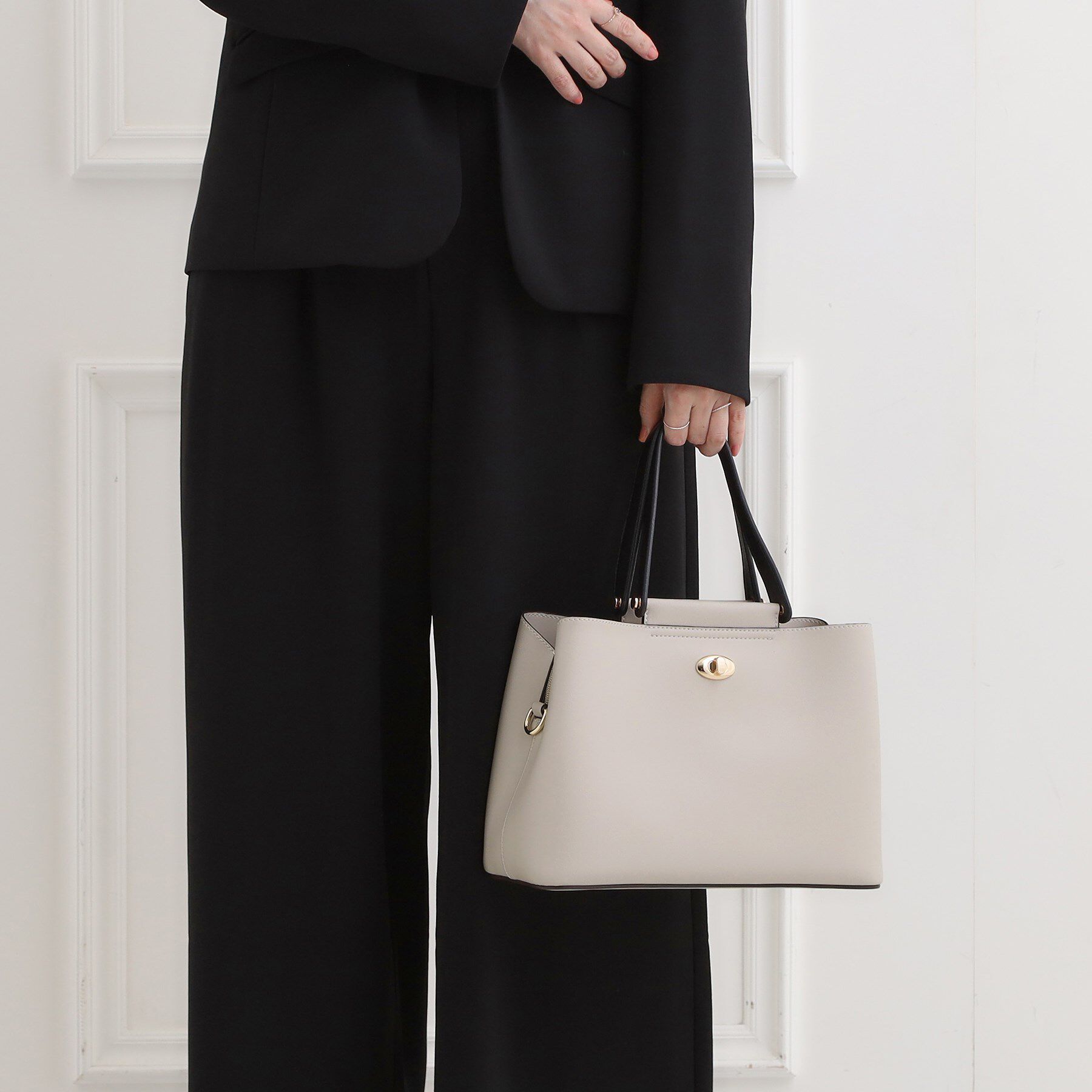 SHOO･LA･RUE「【セレモニー】フロント金具トートバッグ」|トートバッグ|グレー(512)