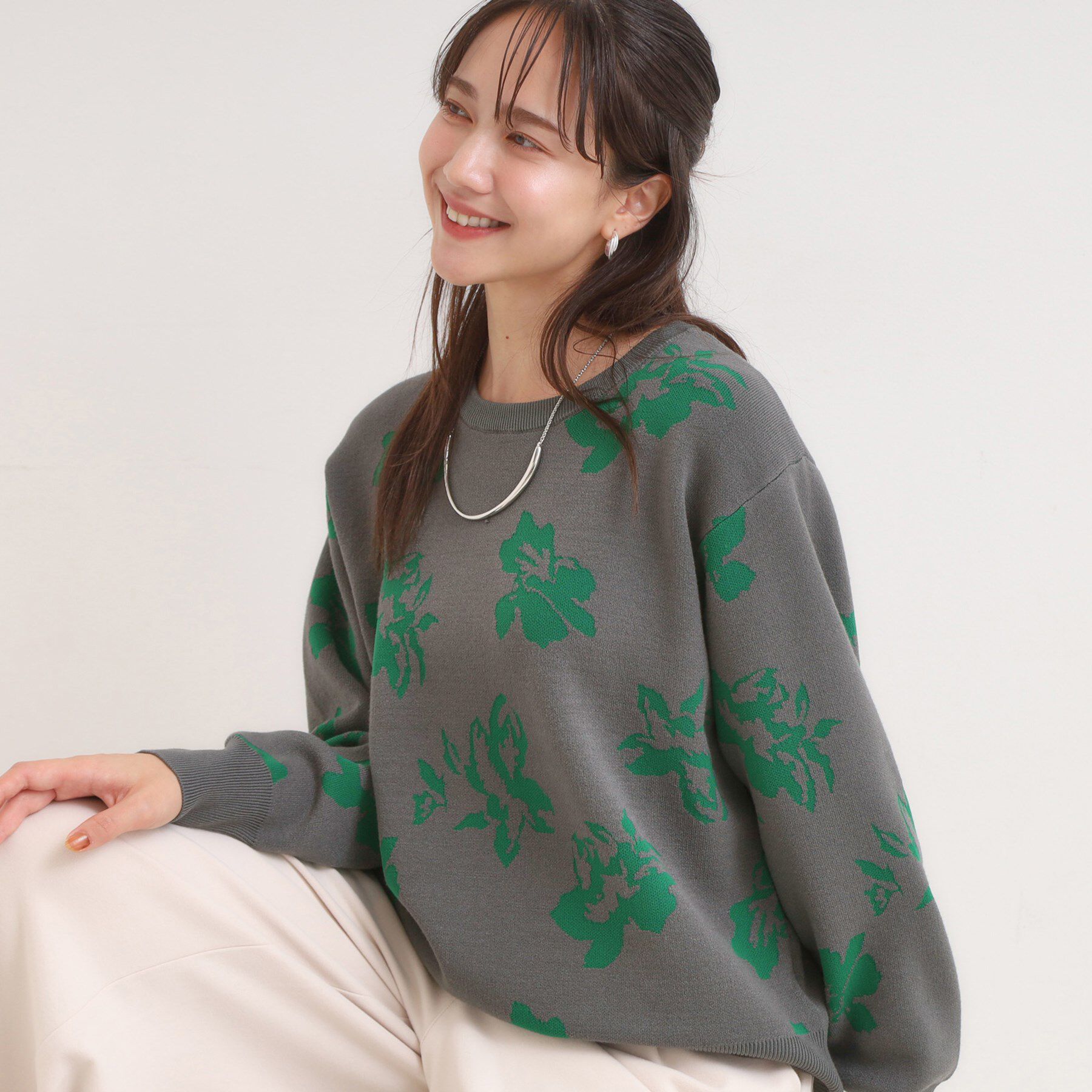 SHOO･LA･RUE「【洗濯機可/毛玉レス】大人世代も取り入れやすい スウェットライク アソートニット」|ニット・セーター|チャコールグレー(7