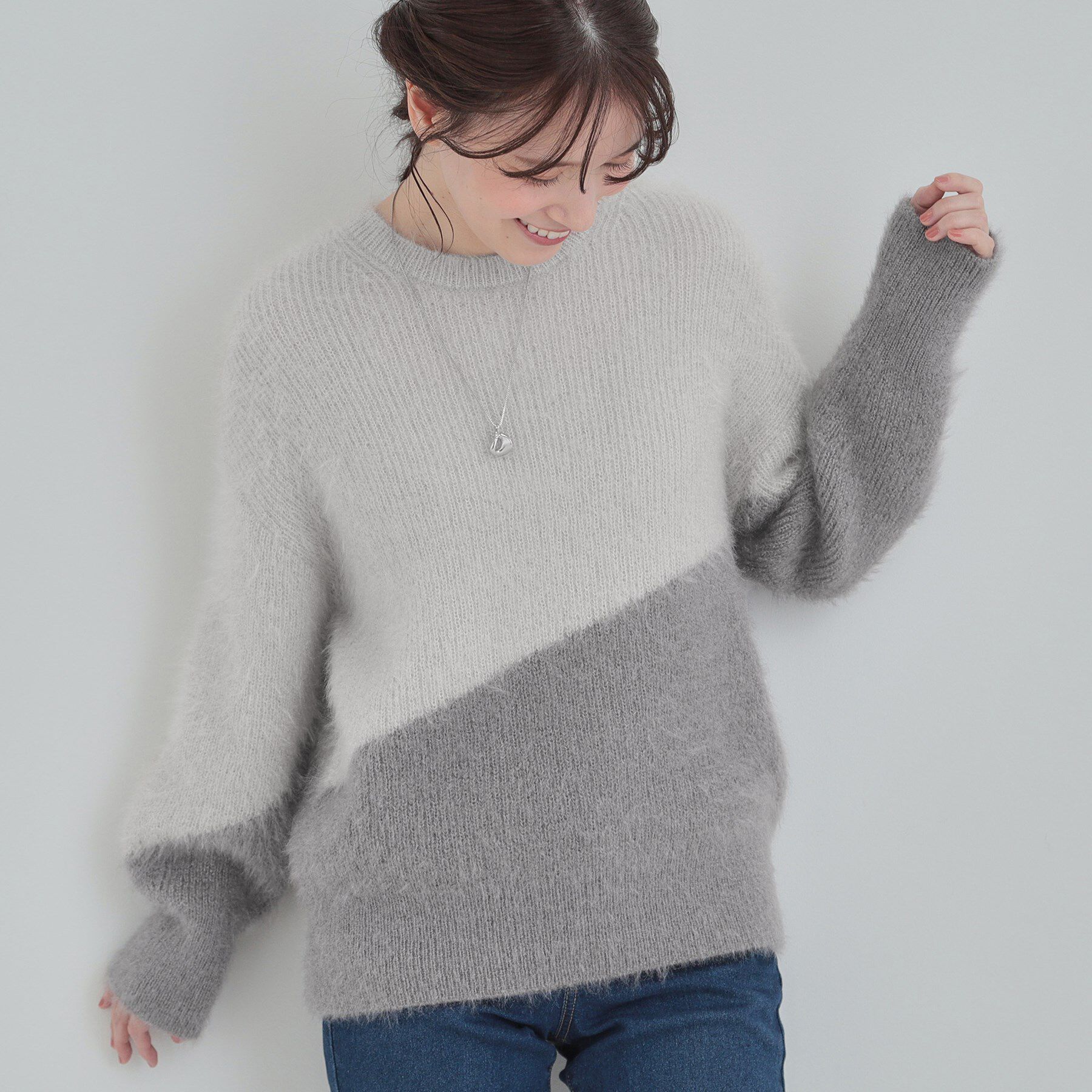 SHOO･LA･RUE「【S-LL/ゆったり】ふわふわシャギー 大人レディなニット」|ニット・セーター|グレージュ(350)