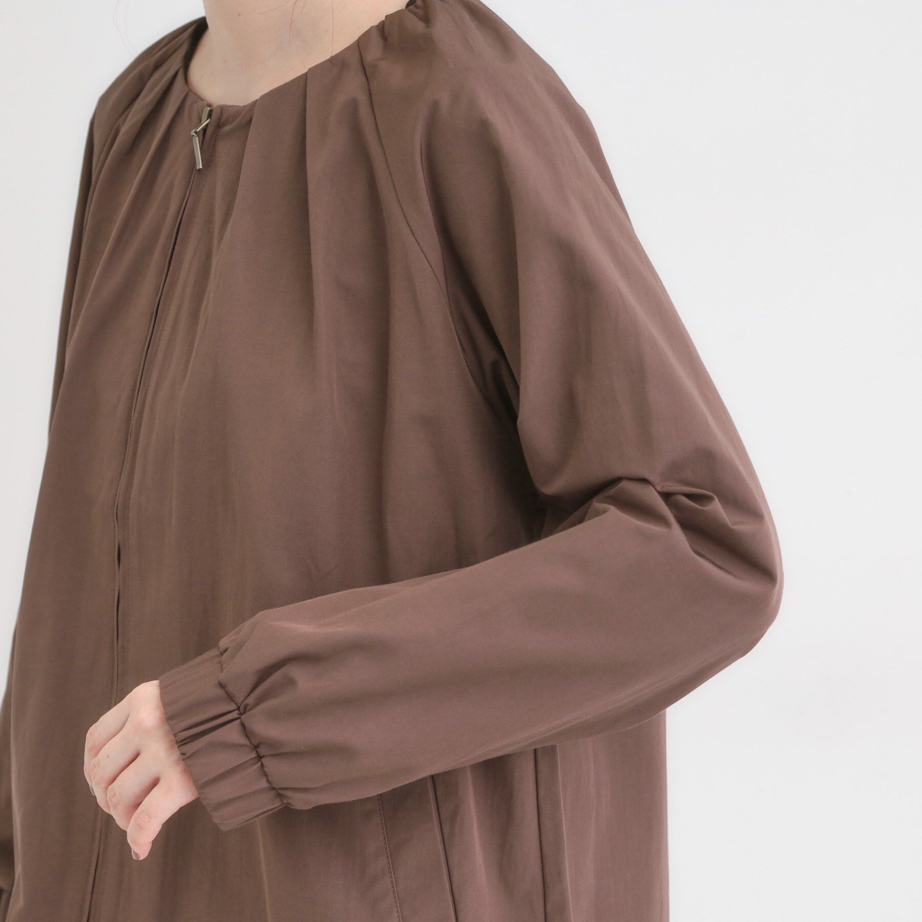 SHOO･LA･RUE「【S-LL】タック使いがこなれ見え ノーカラーブルゾン」|ブルゾン・スタジャン|