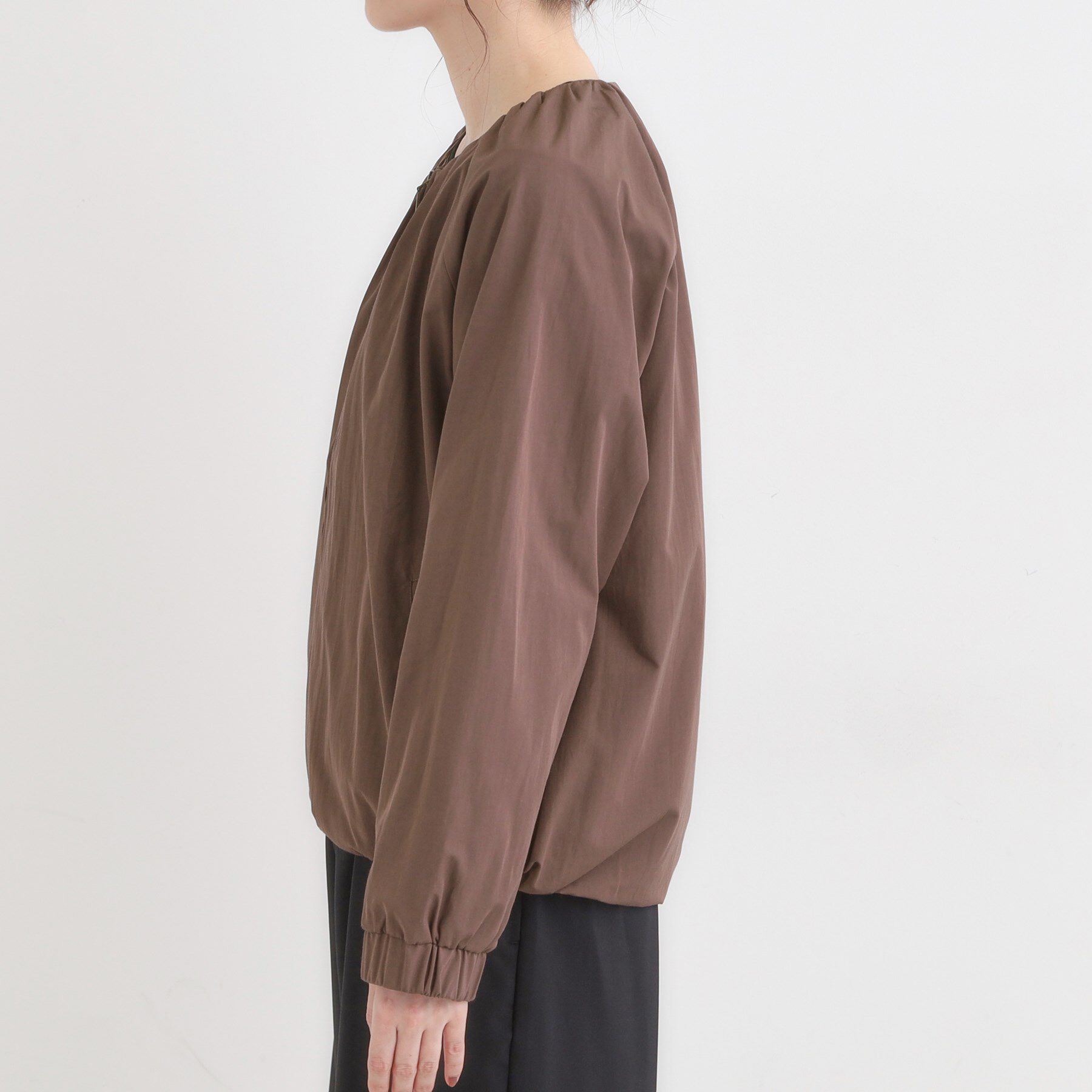 SHOO･LA･RUE「【S-LL】タック使いがこなれ見え ノーカラーブルゾン」|ブルゾン・スタジャン|