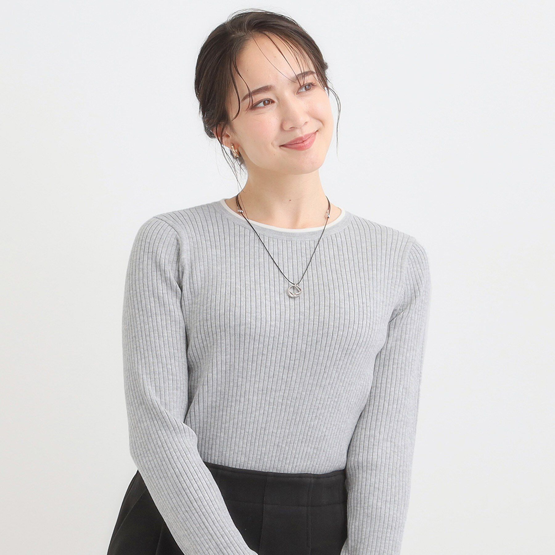 SHOO･LA･RUE「【絶妙なゆるピタ/洗濯機可】ちくちくしにくい リブクルーネックやわらかニット」|ニット・セーター|