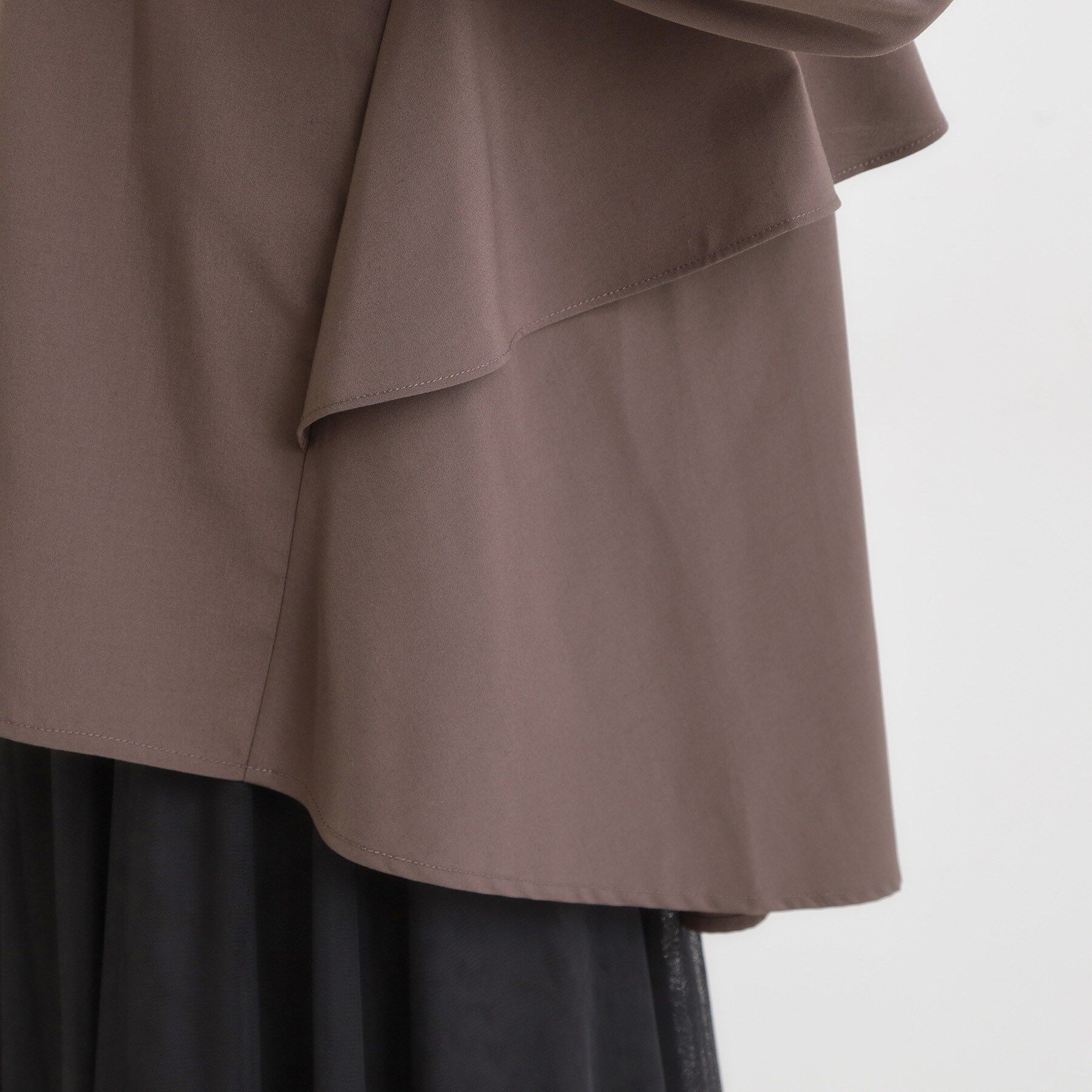 SHOO･LA･RUE「【洗濯機可/S-LL】春まで着られる バックフリルシャツ」|シャツ・ブラウス|