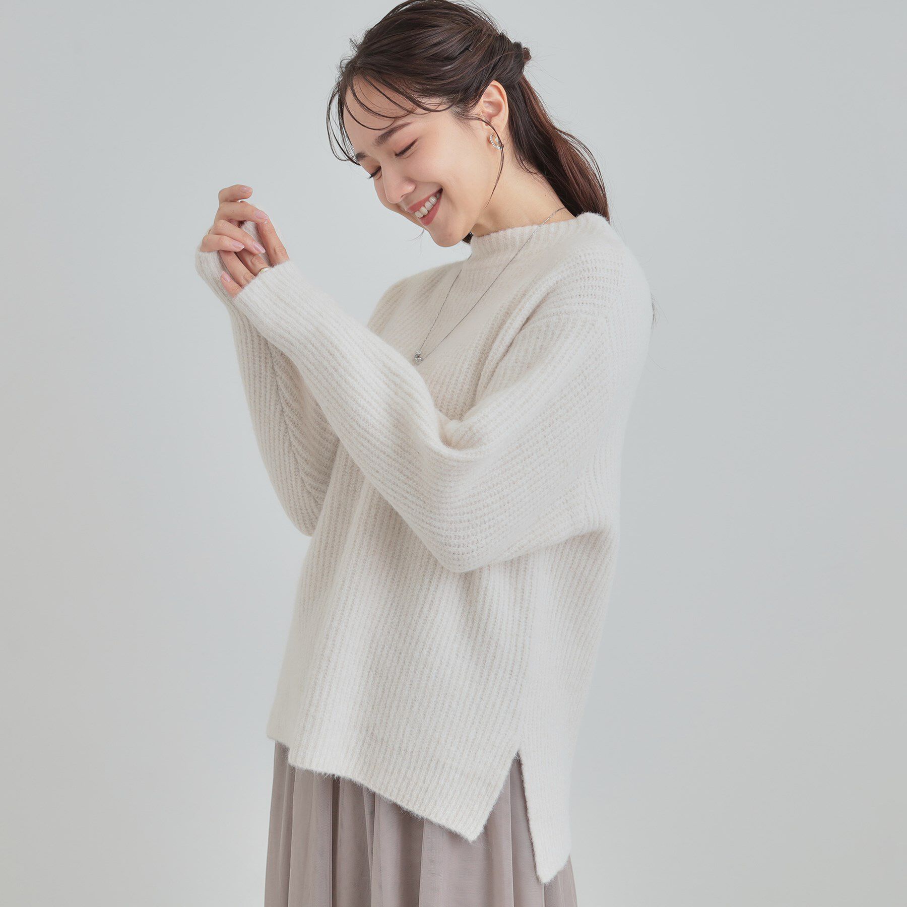 SHOO･LA･RUE「【S-LL/洗濯機可】ふわふわが魅力 ハイネックニットプルオーバー」|ニット・セーター|