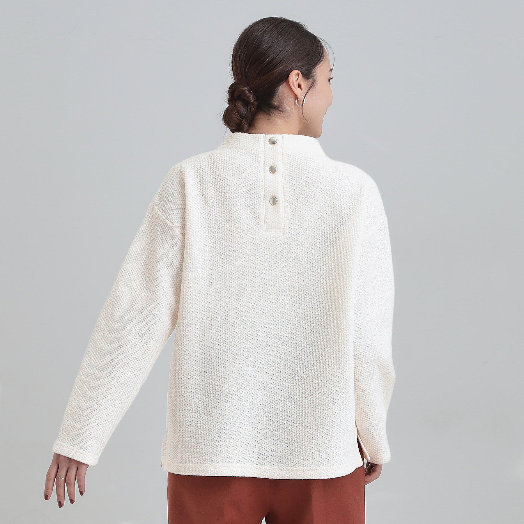 SHOO･LA･RUE「【あったか/洗濯機可/S-LL】インせず着られる モックネック ニットソートップス」|Tシャツ・カットソー|