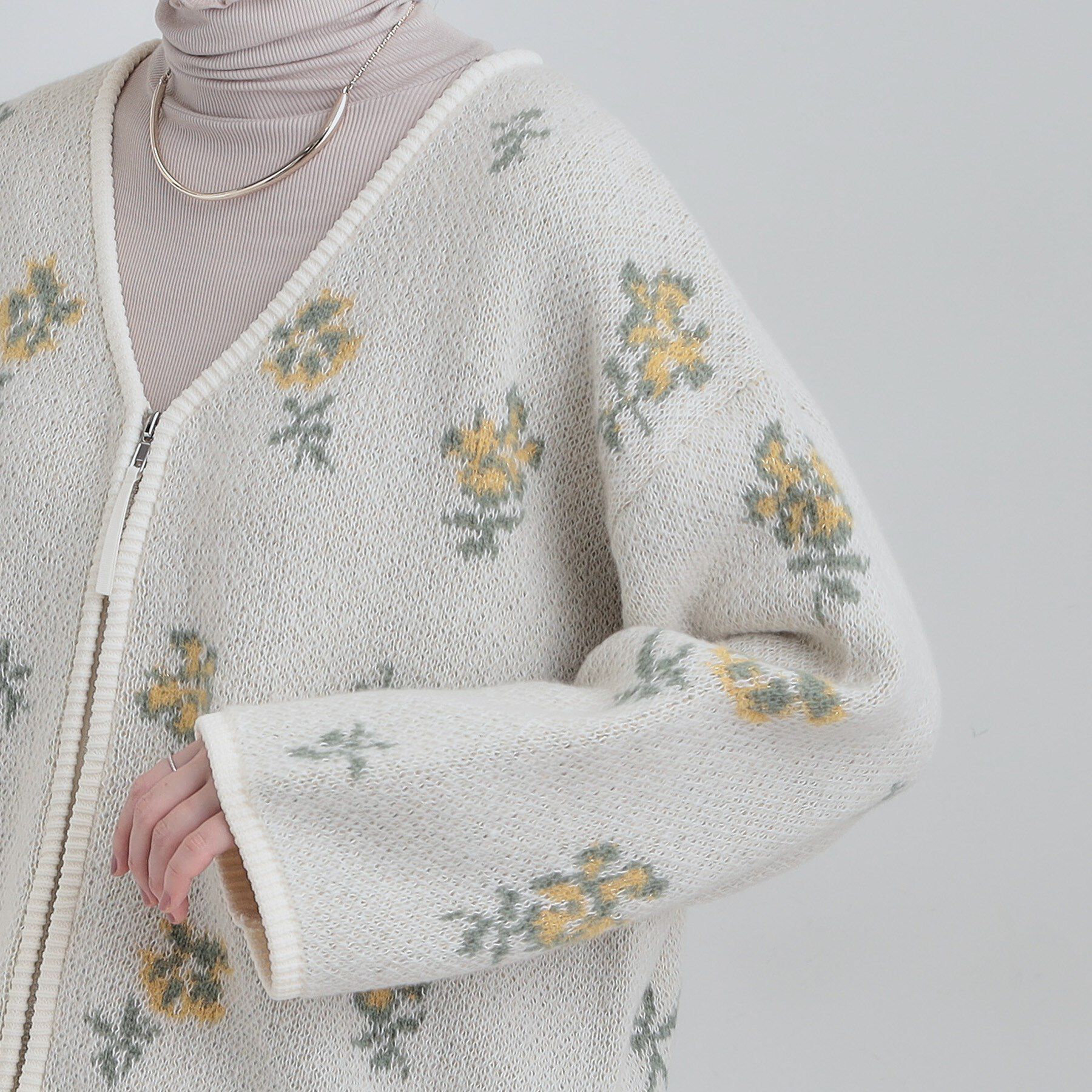 SHOO･LA･RUE「【洗濯機可】選べる3柄 VネックZIPカーディガン」|カーディガン|