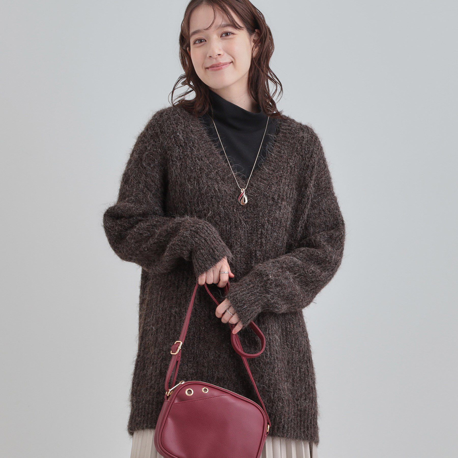 SHOO･LA･RUE「ふわふわタッチ Vネックニットチュニック」|チュニック|チャコールグレー(0