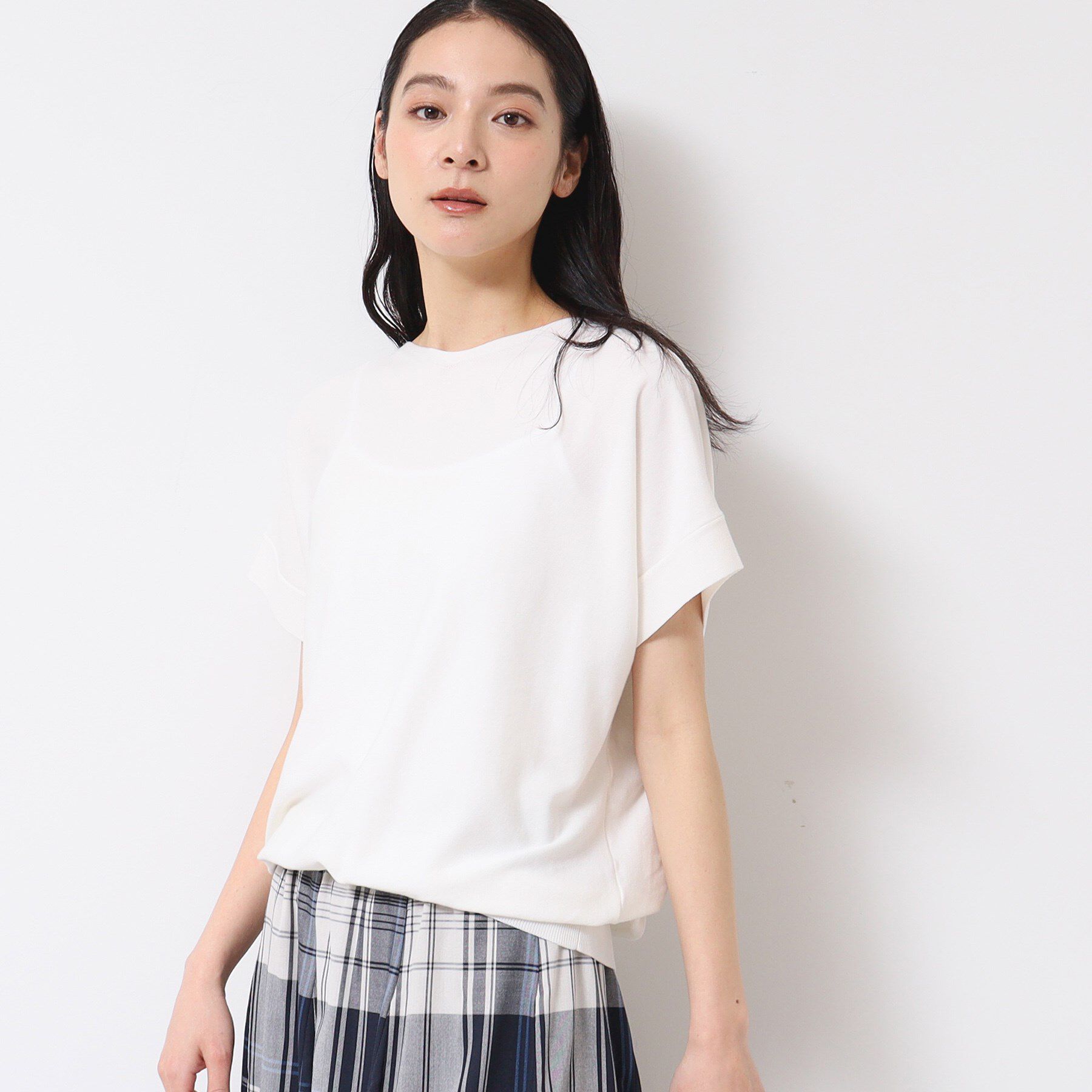 Dessin「【洗える・4サイズ展開】後ろボタンニットプルオーバーフレンチスリーブ」|ニット・セーター|