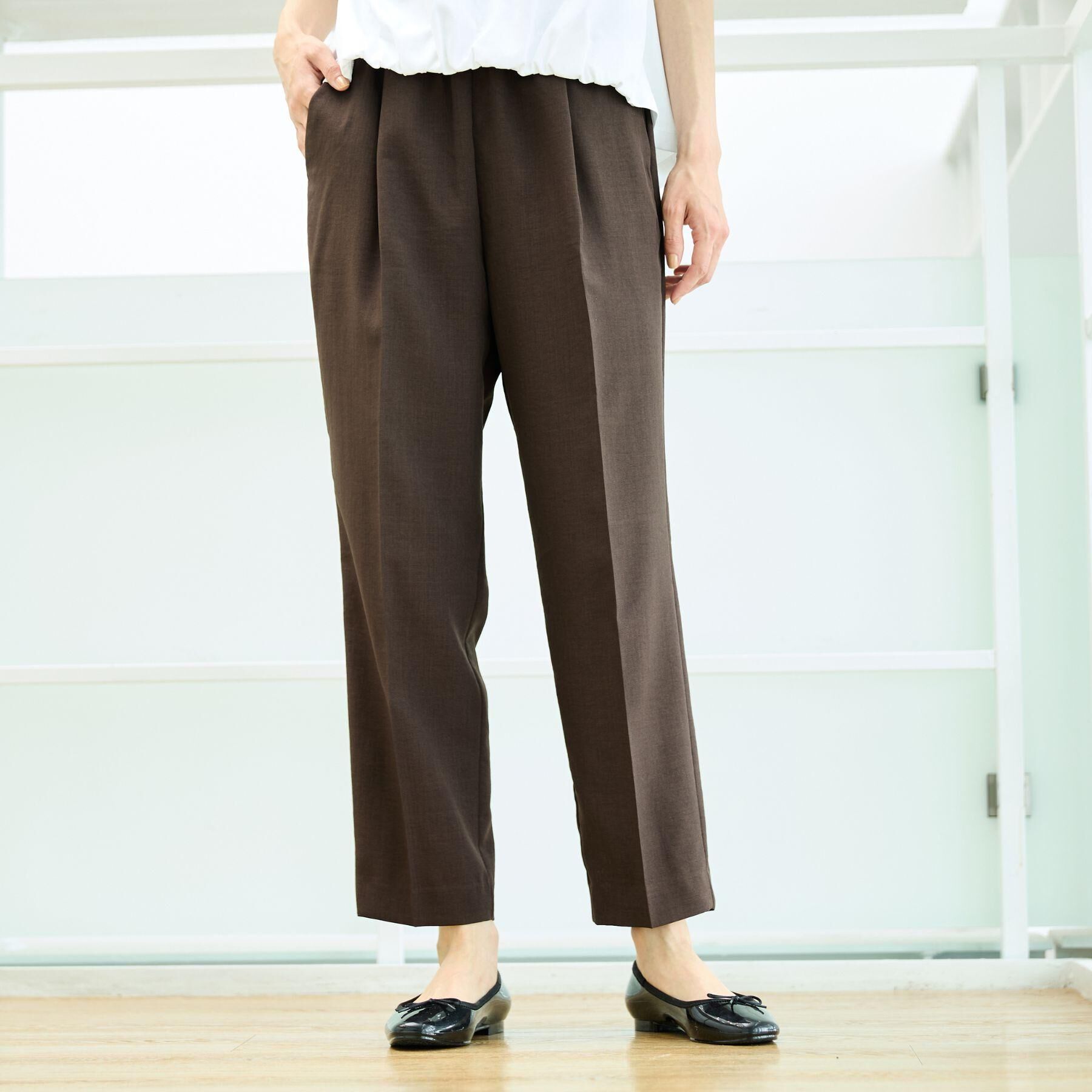 Dessin「【ウエストゴム・洗える】センターライン入りテーパードパンツ（XS～L）」|その他|