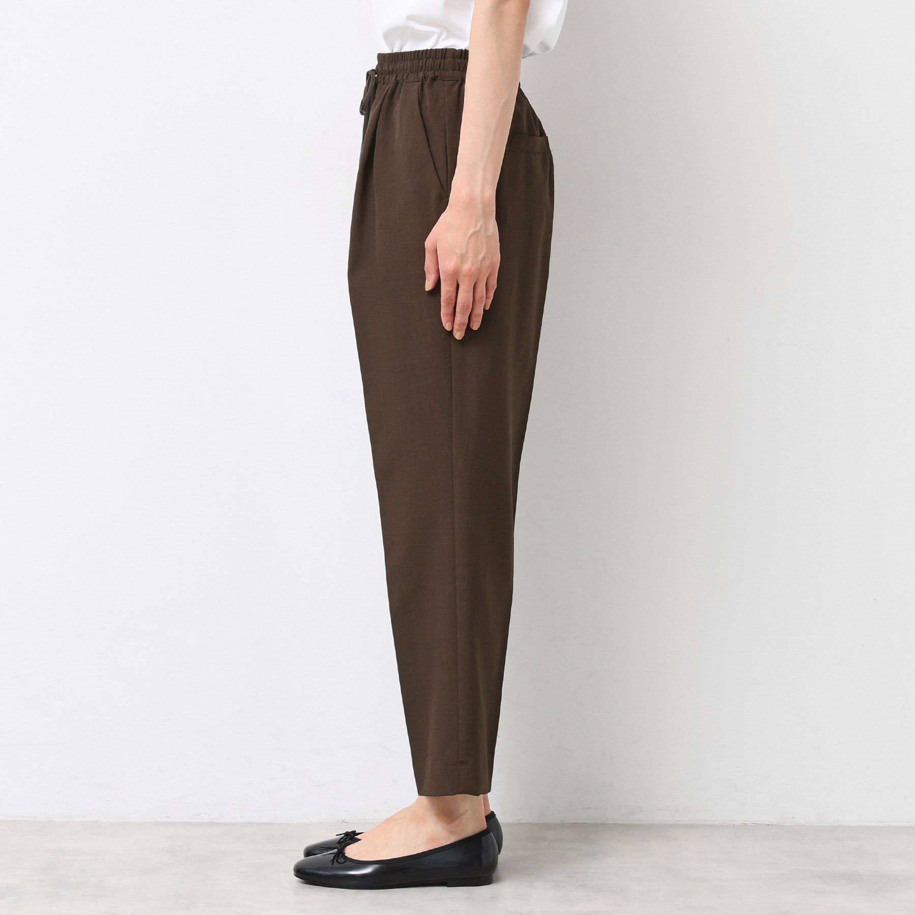 Dessin「【ウエストゴム・洗える】センターライン入りテーパードパンツ（XS～L）」|その他|