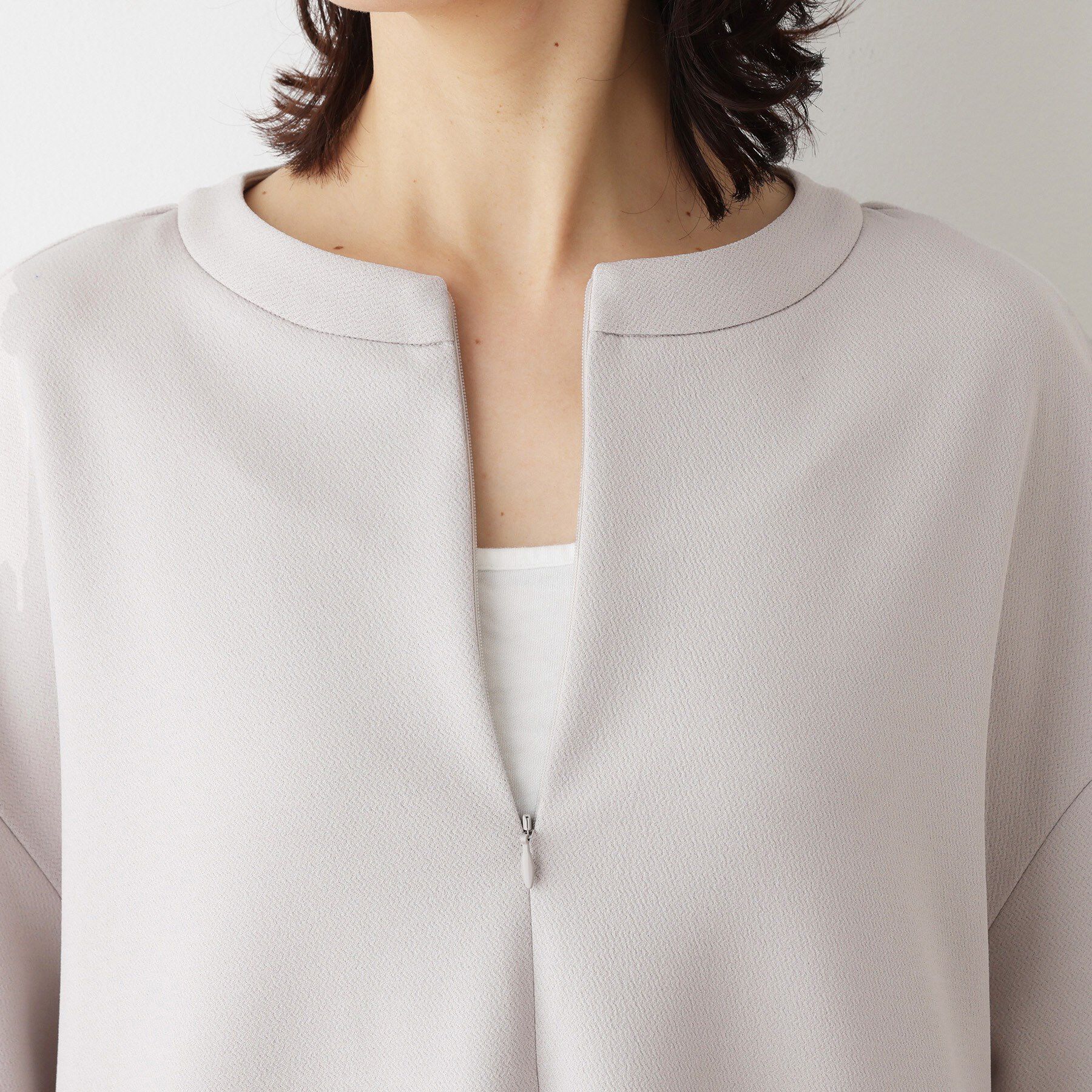 Dessin「【セットアップ可/洗える】ドライタッチジョーゼットジップブラウス」|シャツ・ブラウス|